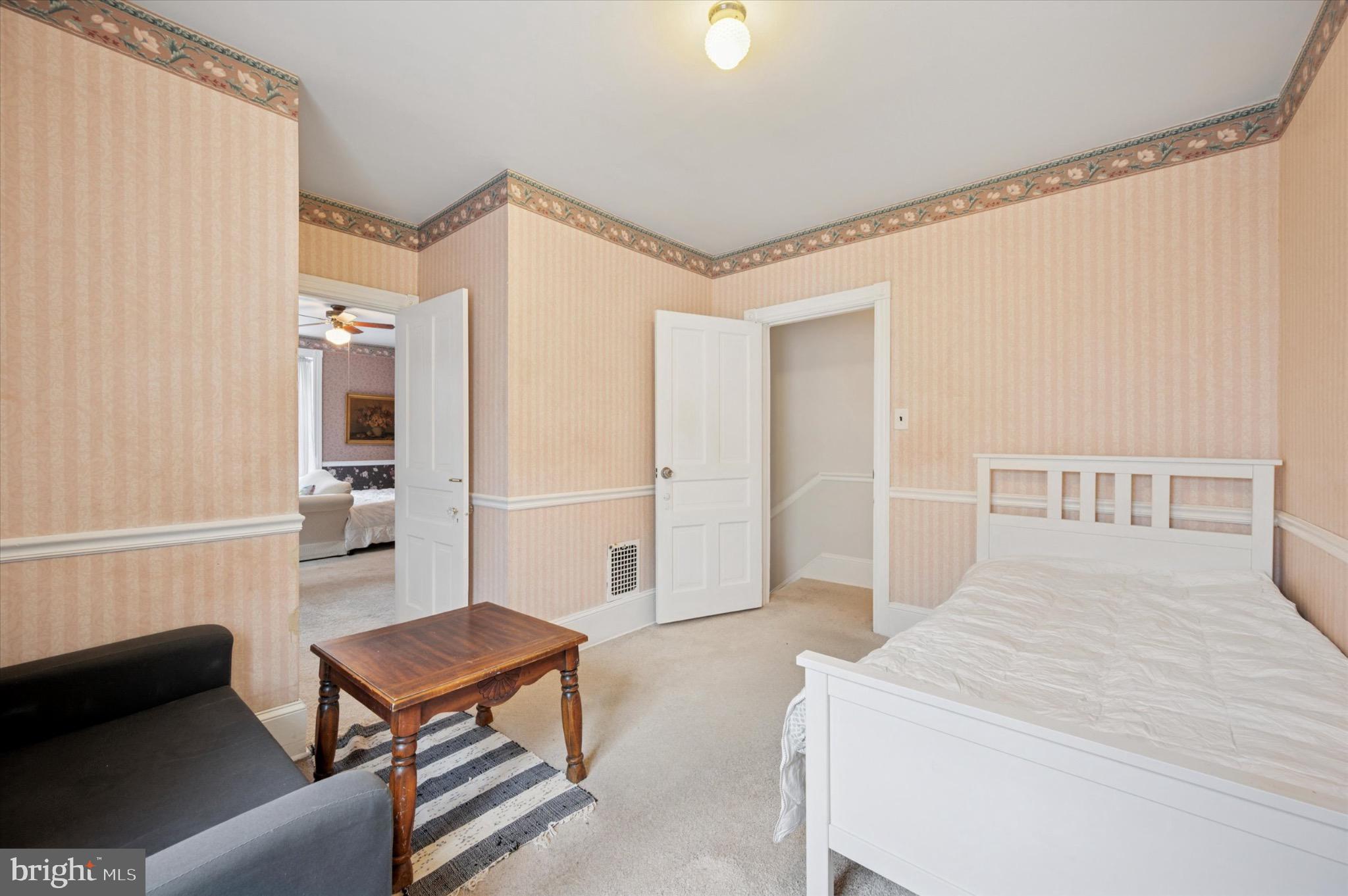 JENKINTOWN - Residential