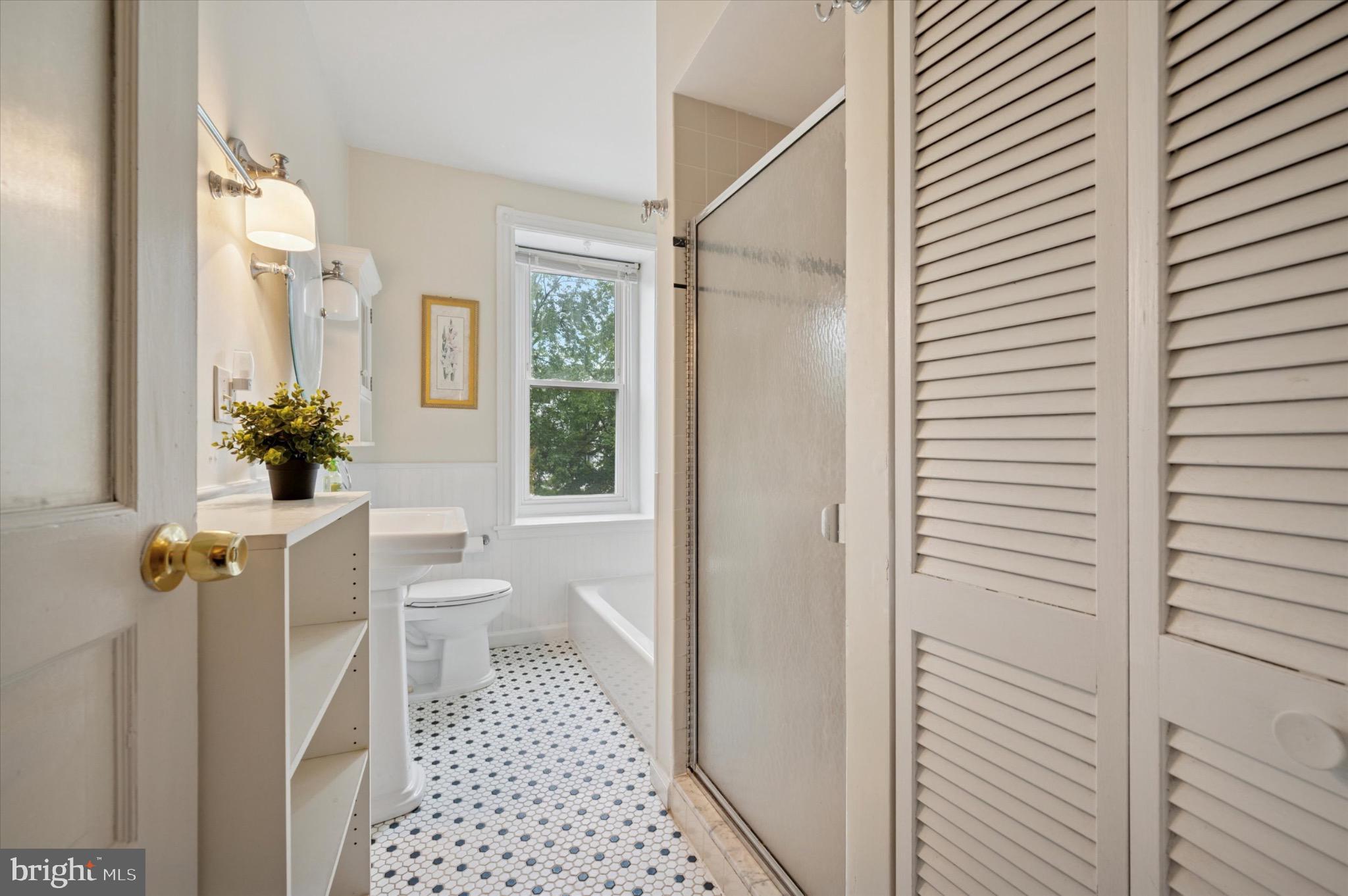 JENKINTOWN - Residential