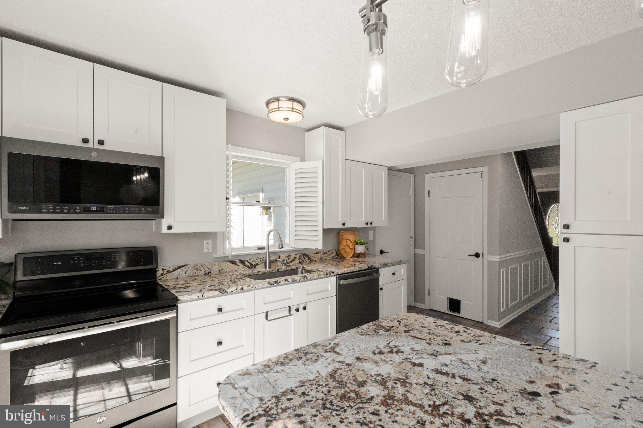 MAJORS CHOICE - Residential