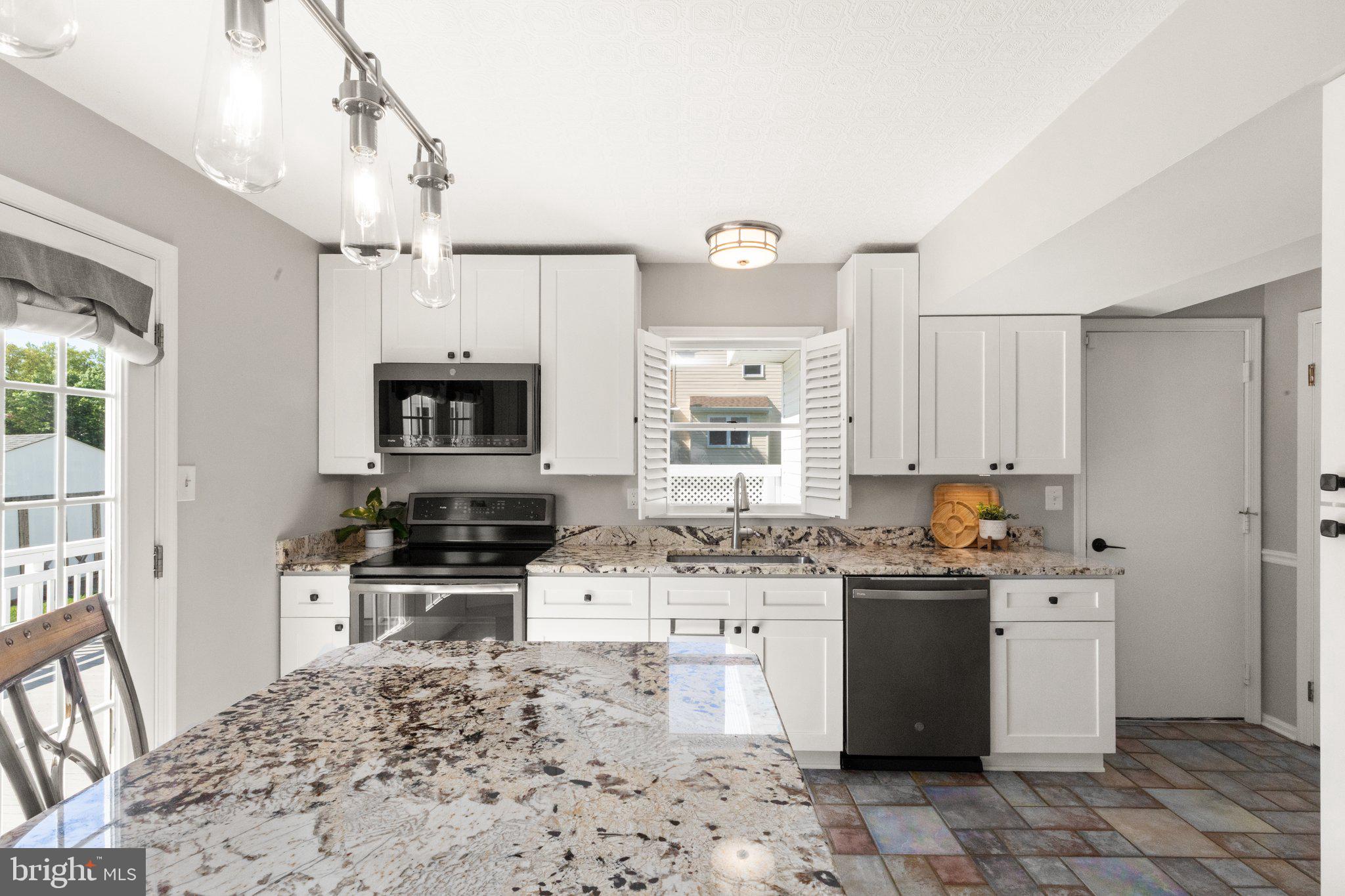 MAJORS CHOICE - Residential