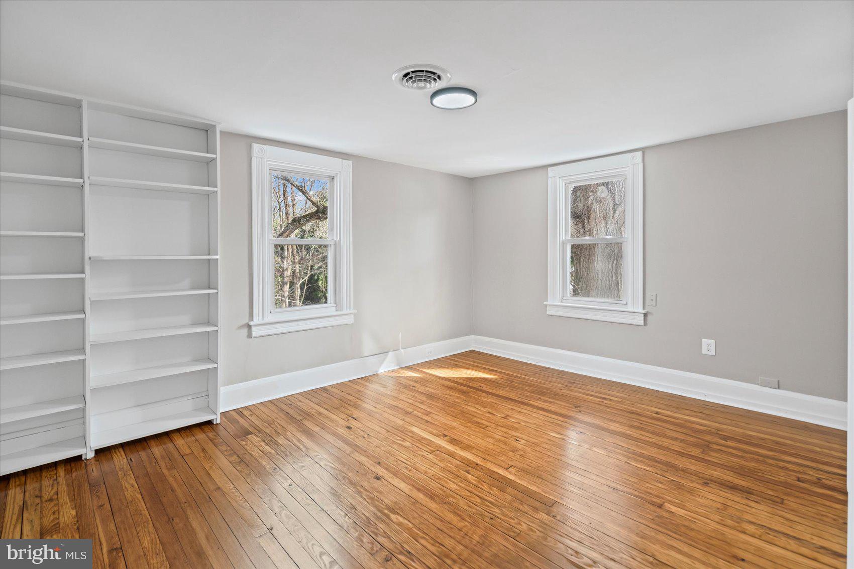 KINGSVILLE - Residential