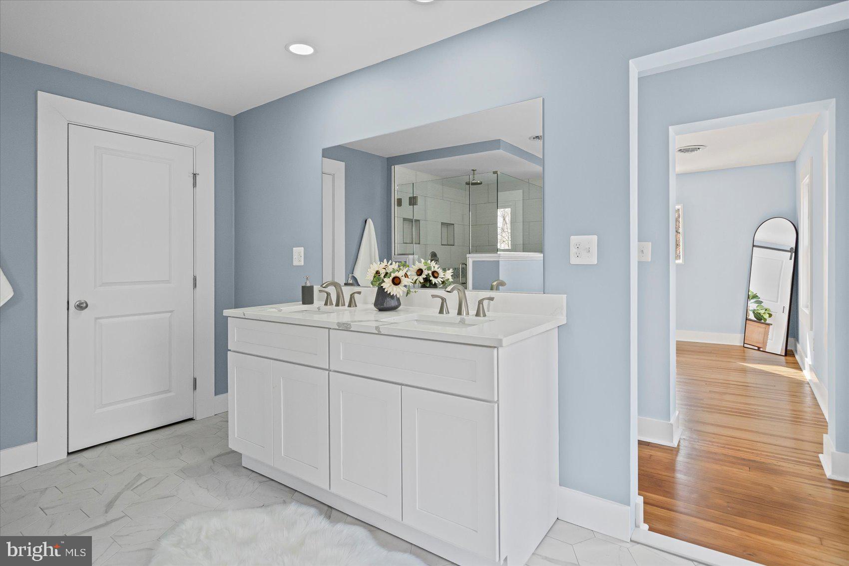 KINGSVILLE - Residential