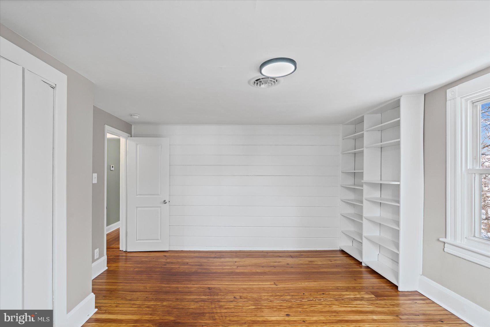 KINGSVILLE - Residential