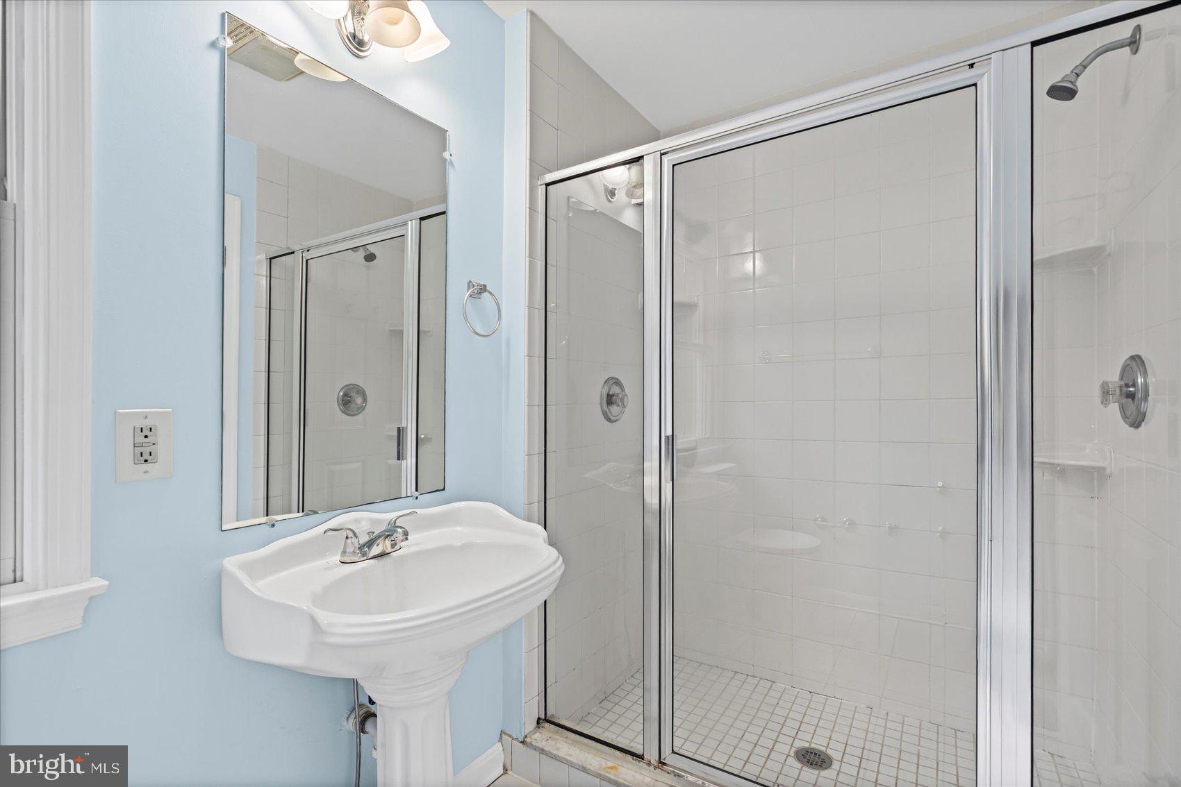 KINGSVILLE - Residential