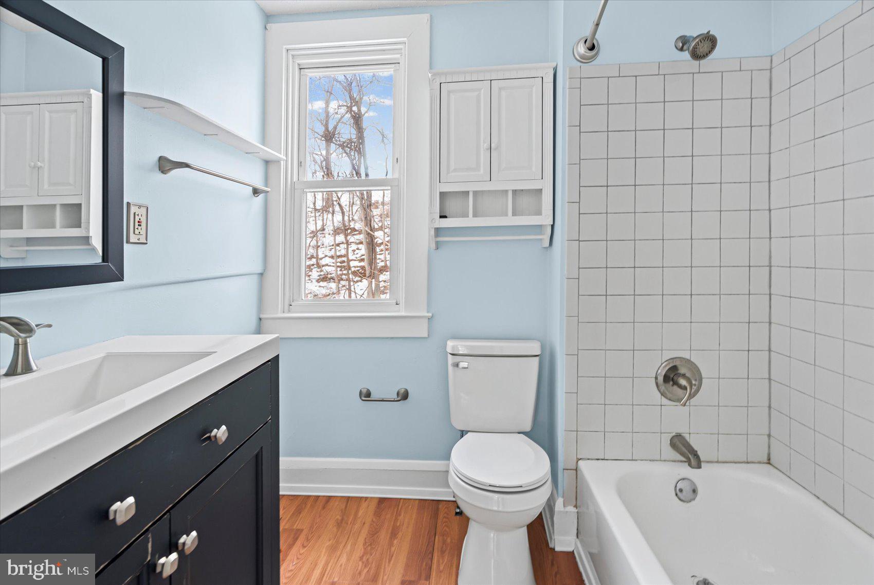 KINGSVILLE - Residential