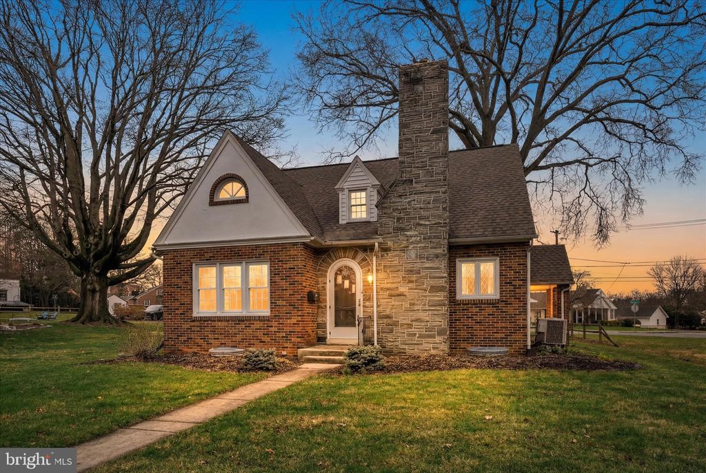 Photo of 105 Martin Avenue, EPHRATA, PA 17522 (MLS # PALA2084748)