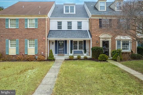 Photo of 203 Castletown Road, LUTHERVILLE TIMONIUM, MD 21093 (MLS # MDBC2151078)