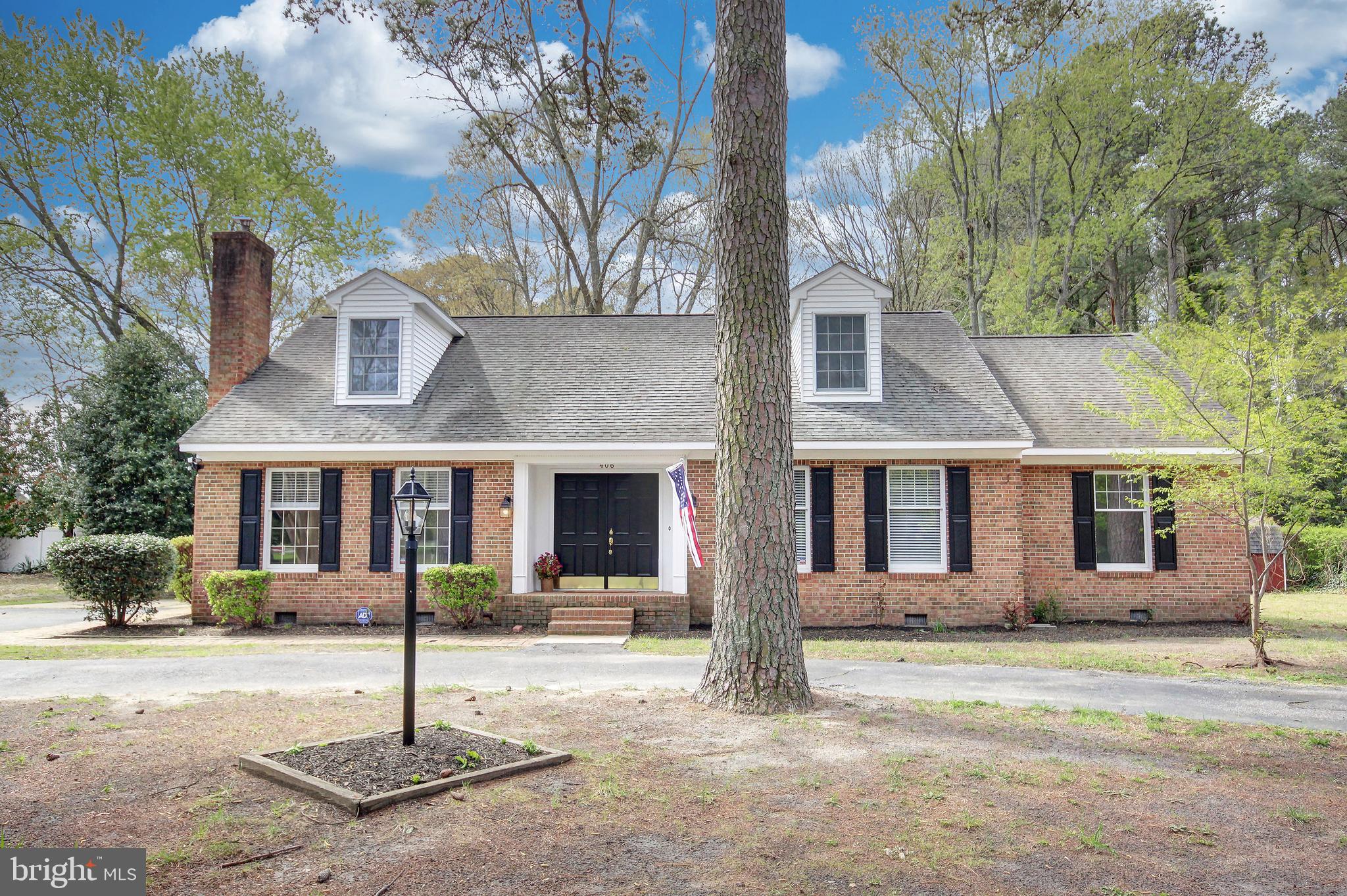 406 DOGWOOD DRIVE