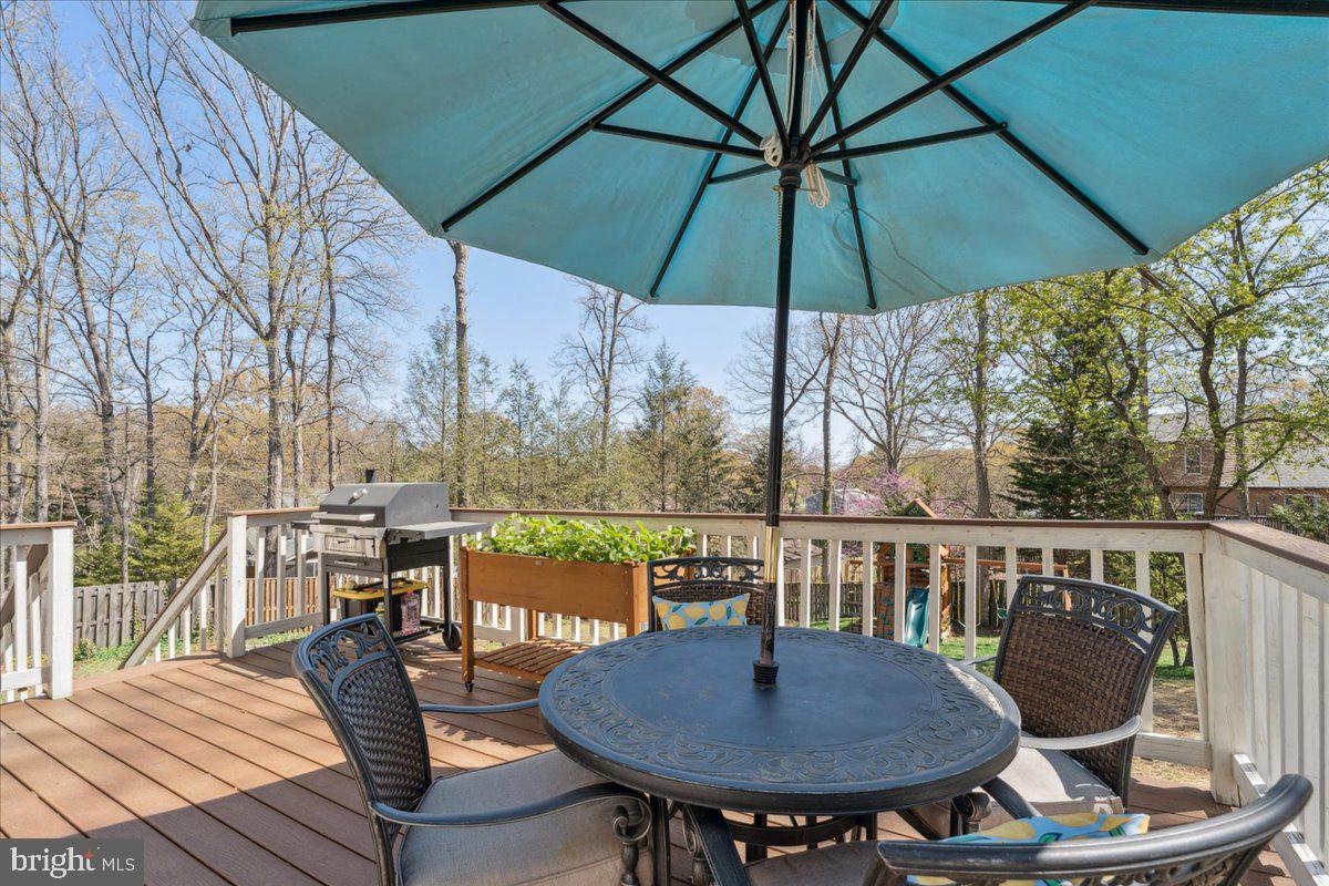 OAK HOLLOW - Residential