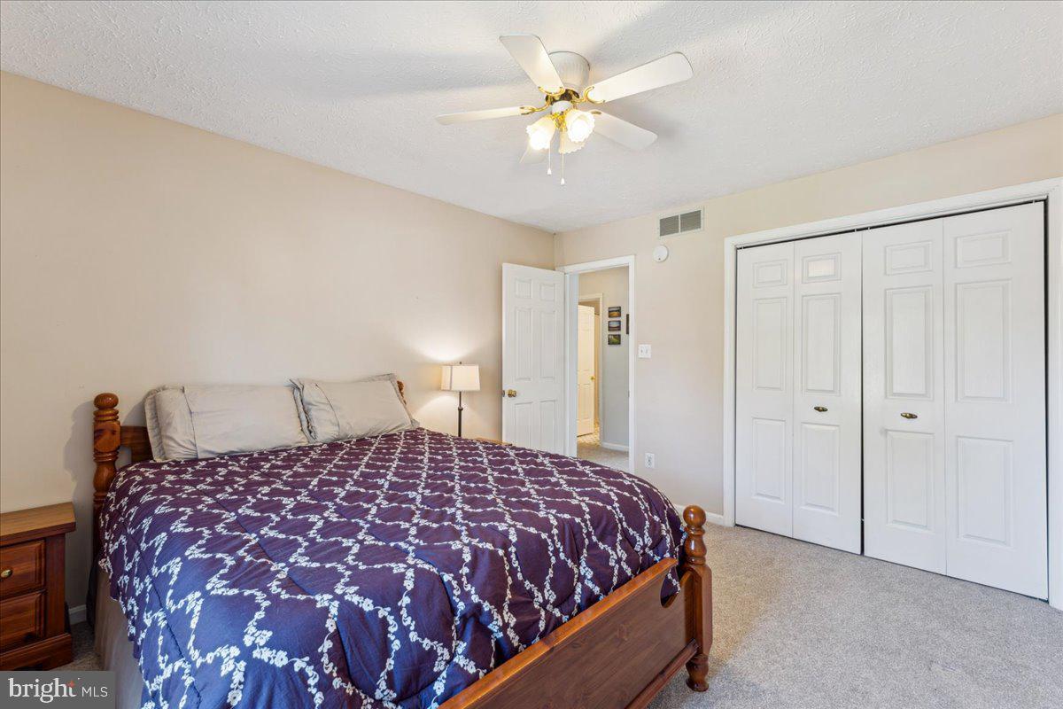 OAK HOLLOW - Residential