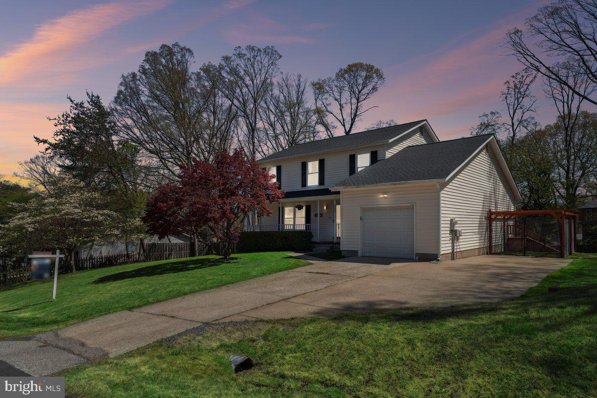 OAK HOLLOW - Residential