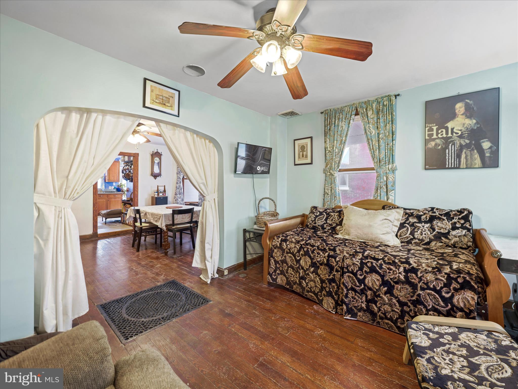 HAGERSTOWN - Residential