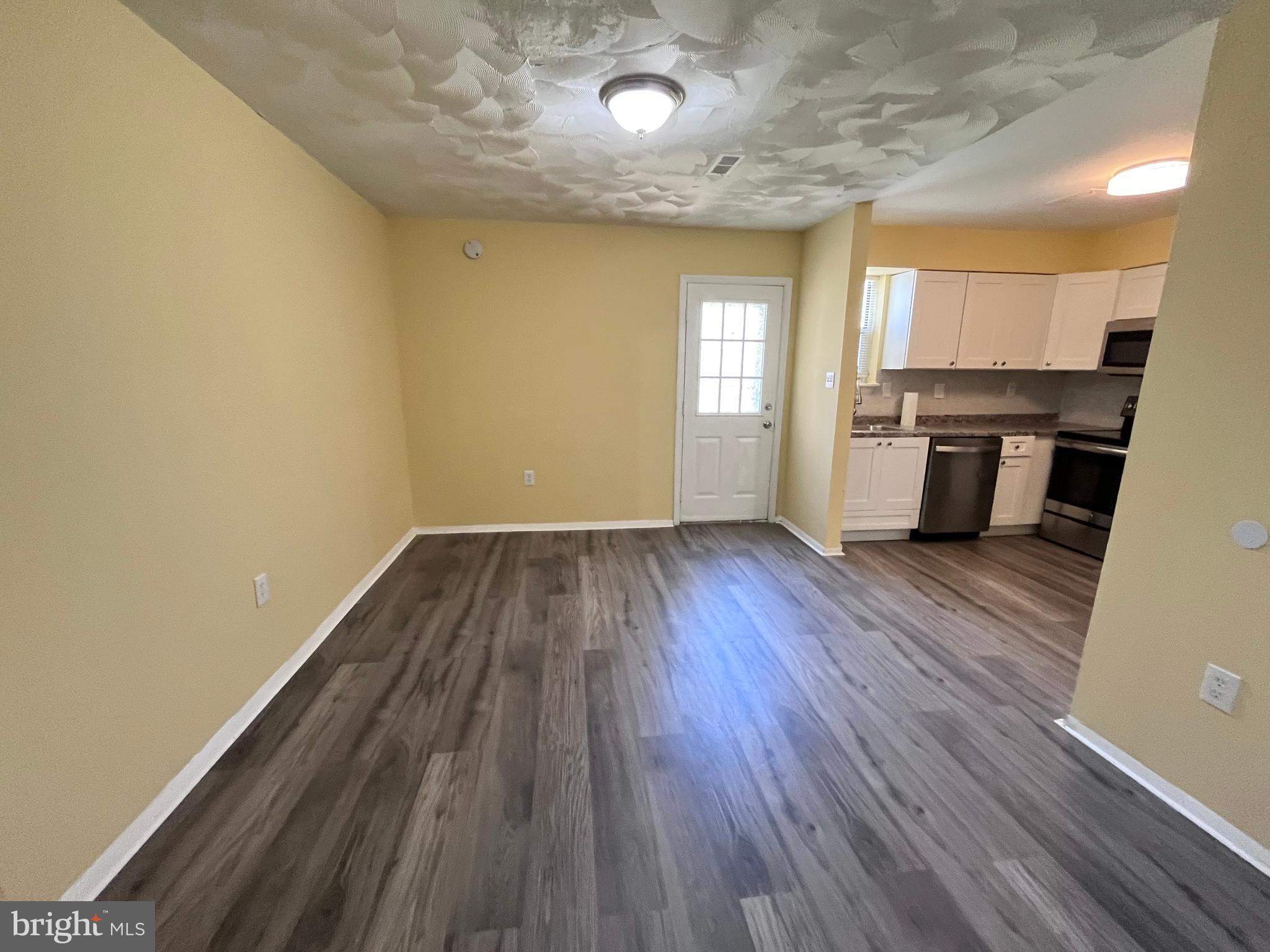 6039 LIVINGSTON ROAD