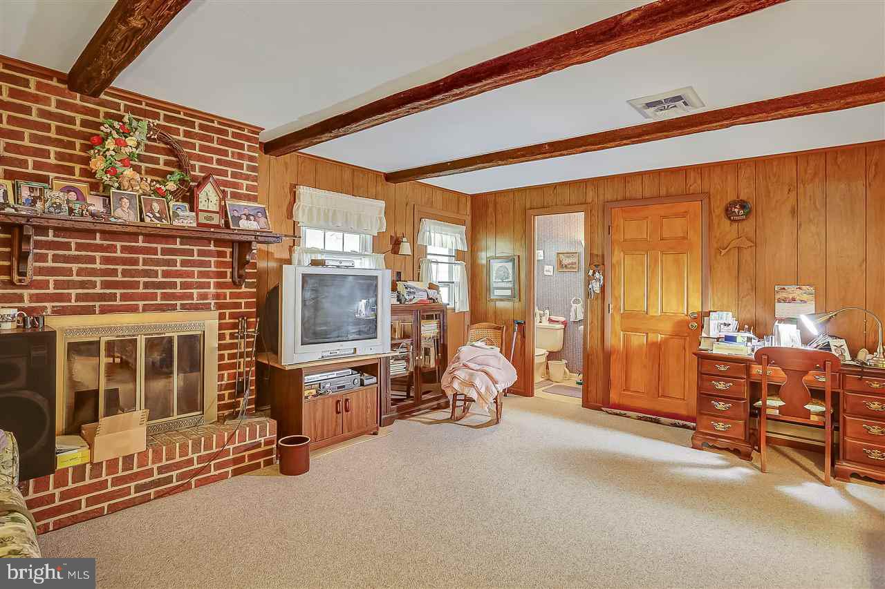 INDIAN CREEK - Residential