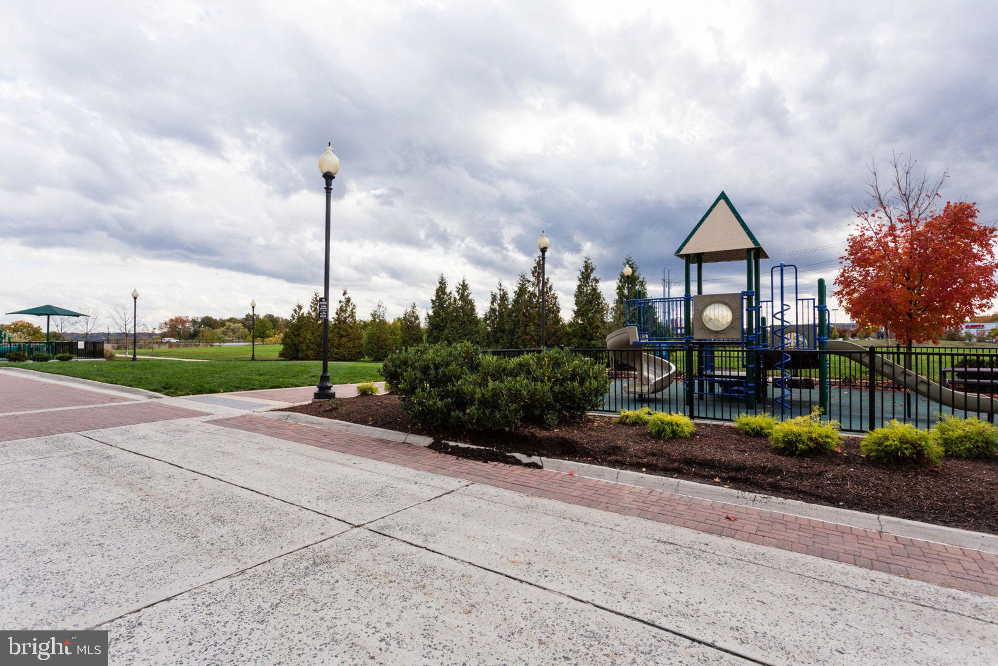 ECLIPSE ON CENTER PARK - Residential Lease