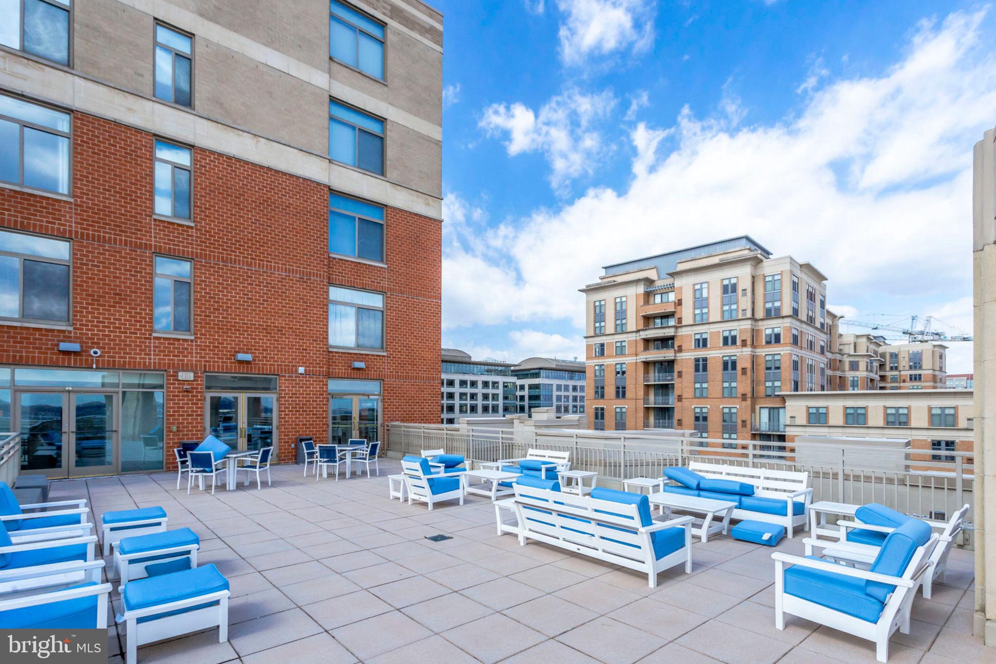 ECLIPSE ON CENTER PARK - Residential Lease