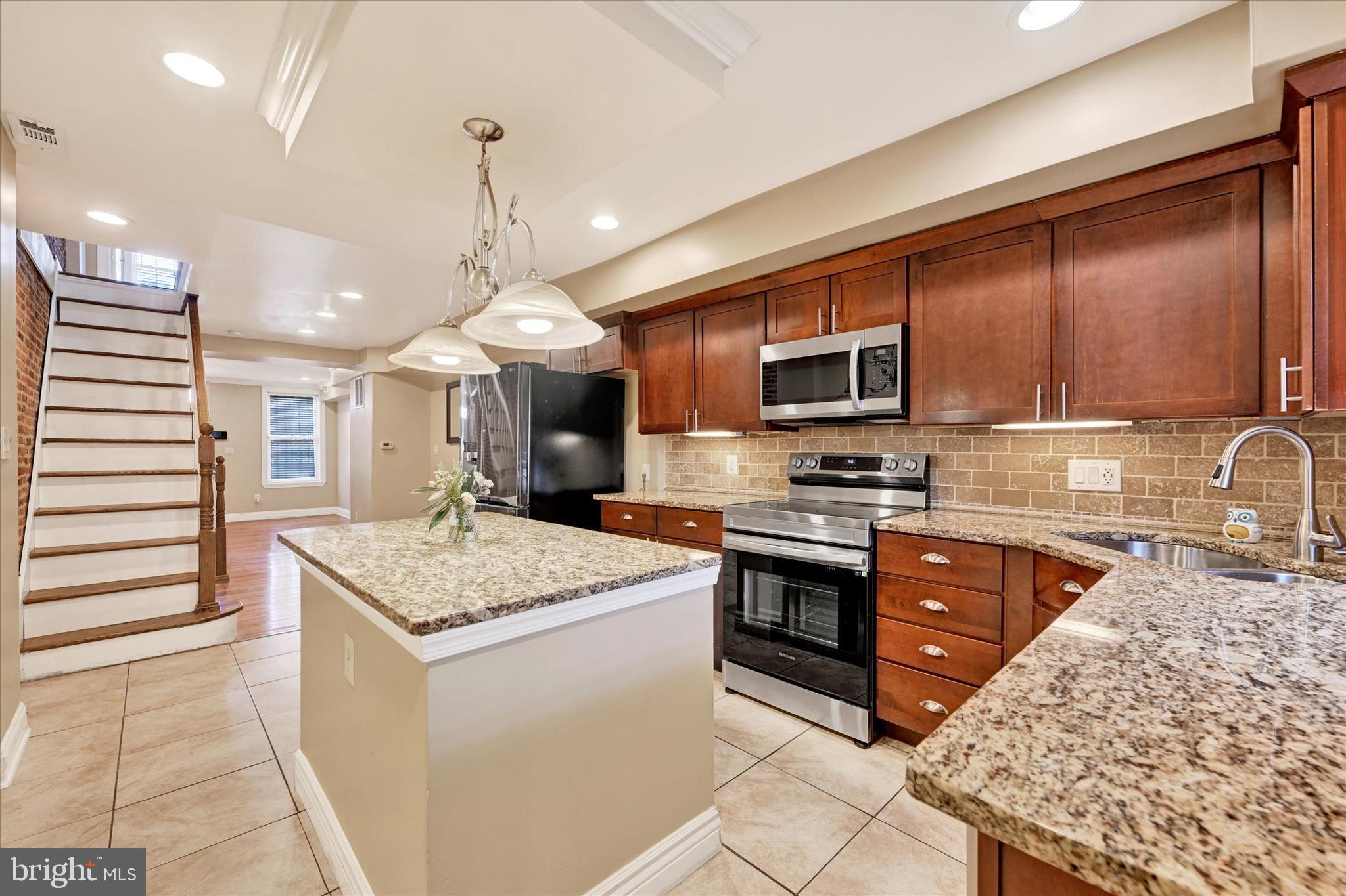 HOPKINS - Residential