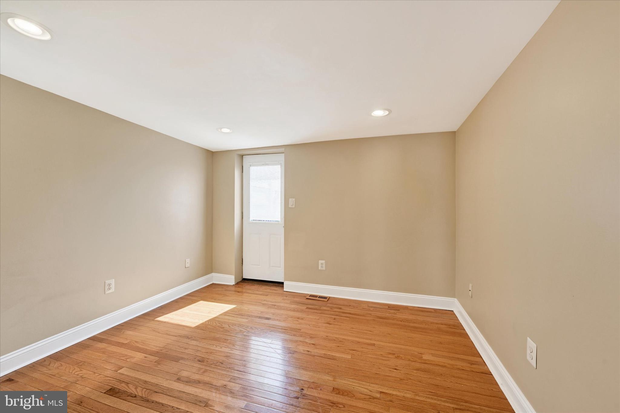 HOPKINS - Residential