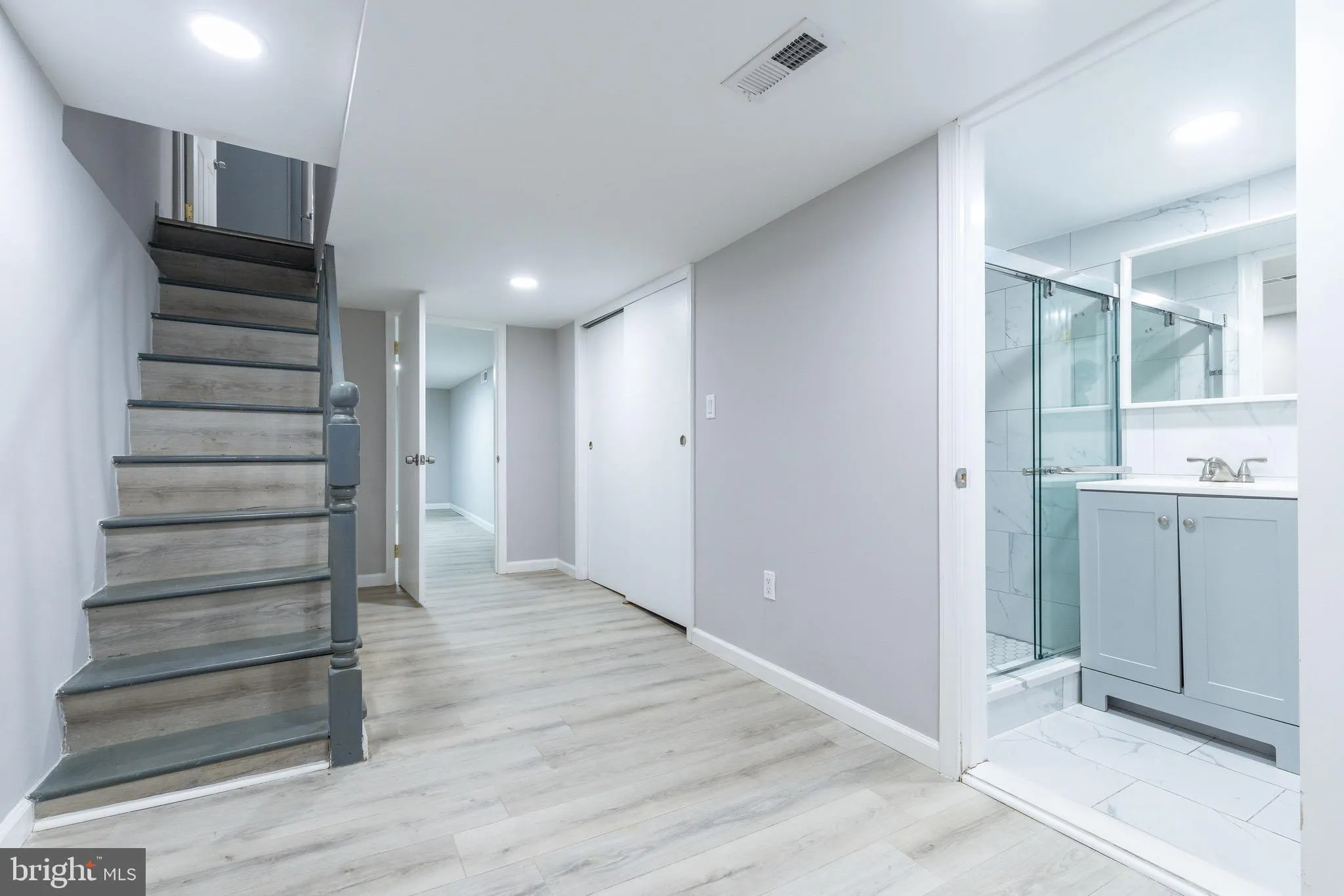 Philadelphia, Pennsylvania 19145, United States, 3 Bedrooms Bedrooms, ,2 BathroomsBathrooms,Residential,Active,240301