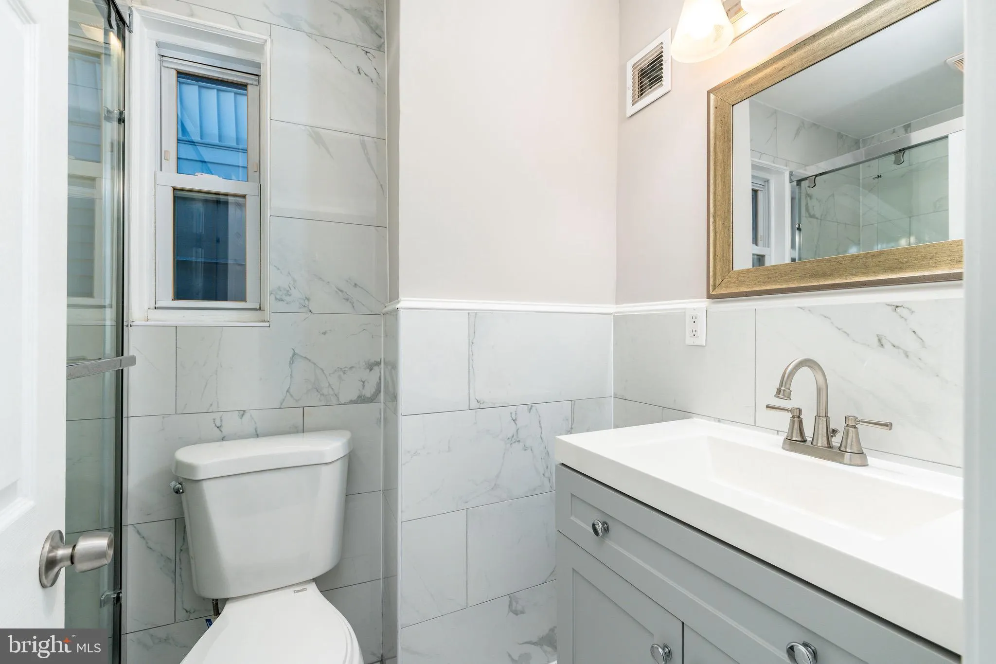 Philadelphia, Pennsylvania 19145, United States, 3 Bedrooms Bedrooms, ,2 BathroomsBathrooms,Residential,Active,240301