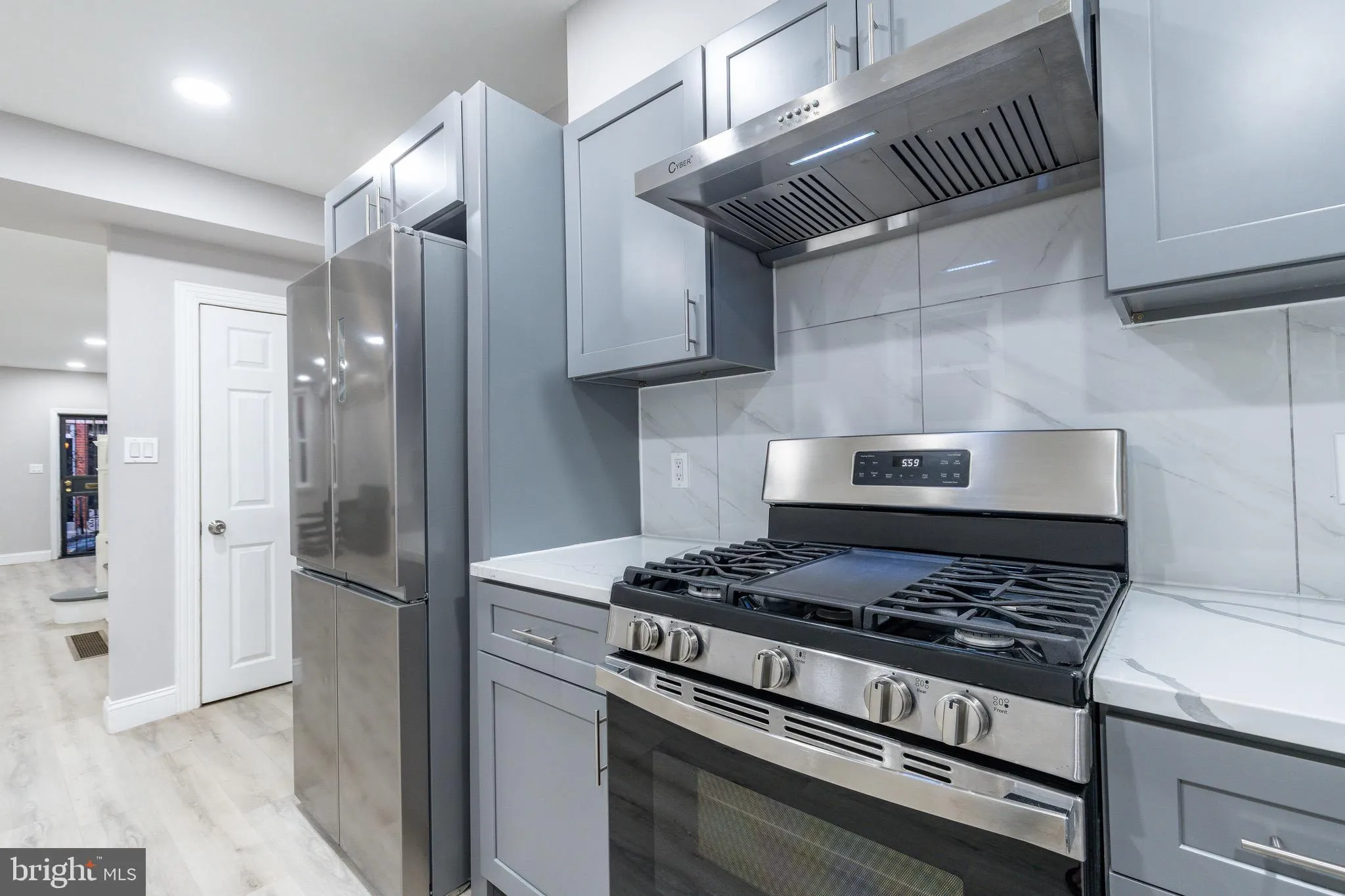 Philadelphia, Pennsylvania 19145, United States, 3 Bedrooms Bedrooms, ,2 BathroomsBathrooms,Residential,Active,240301