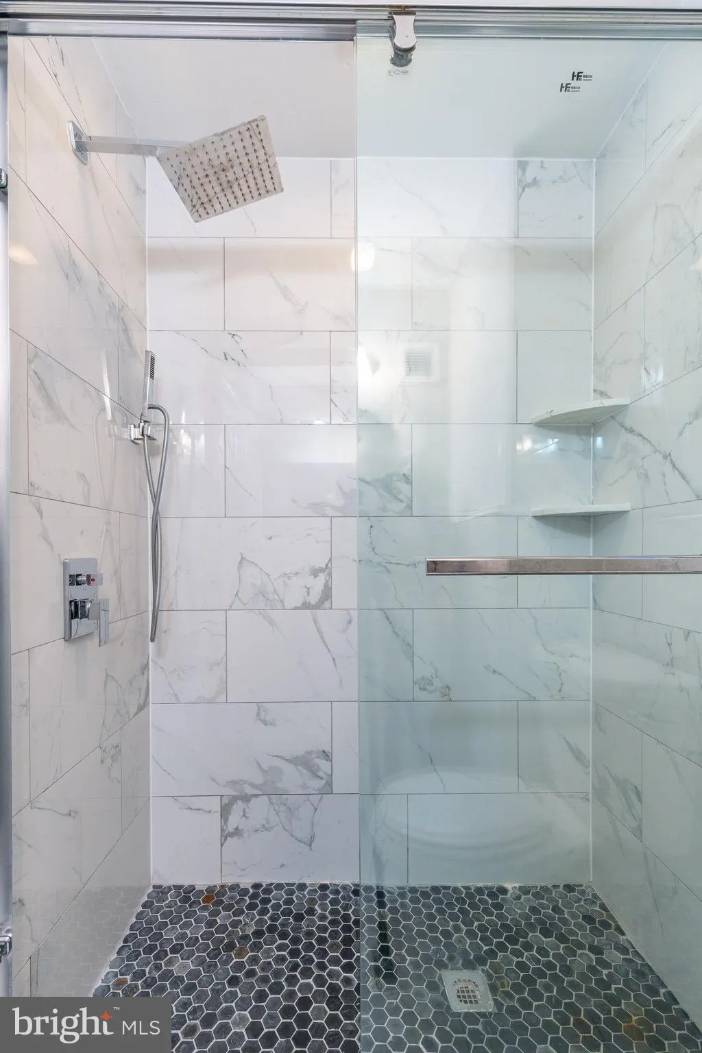 Philadelphia, Pennsylvania 19145, United States, 3 Bedrooms Bedrooms, ,2 BathroomsBathrooms,Residential,Active,240301