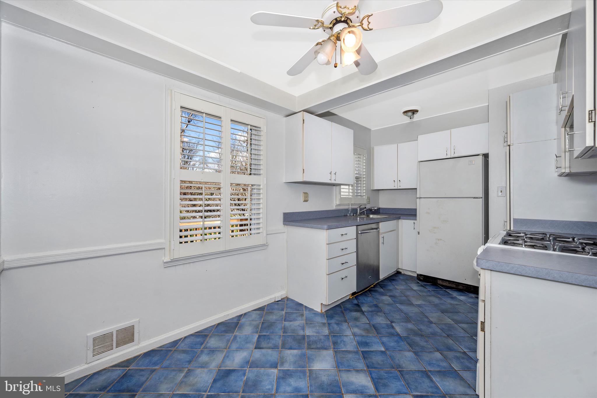 HOMEWOOD - Residential