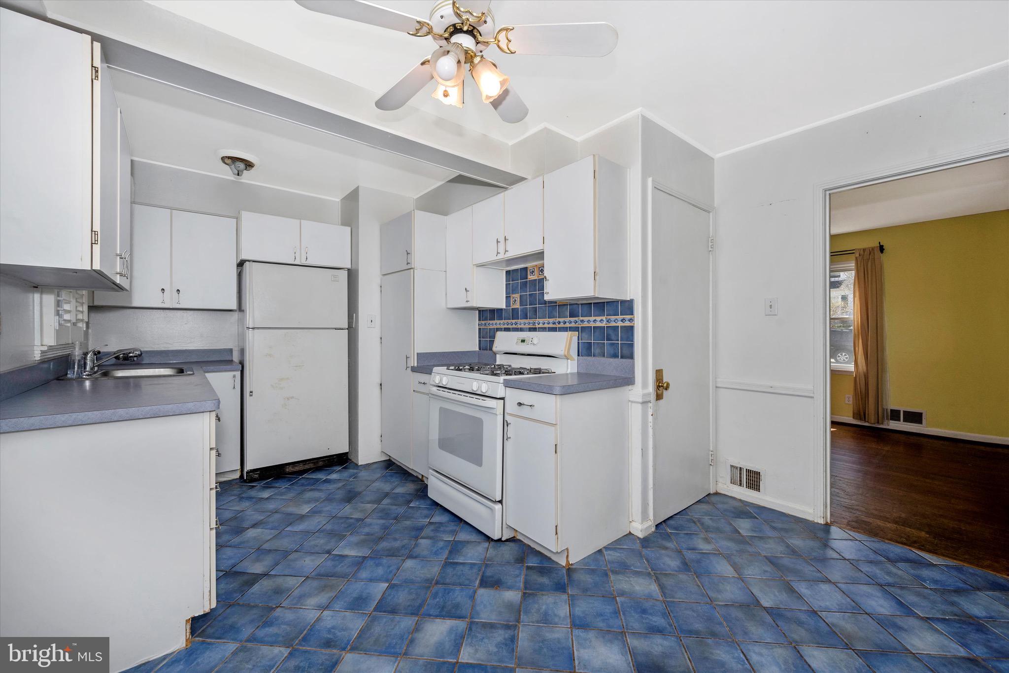 HOMEWOOD - Residential