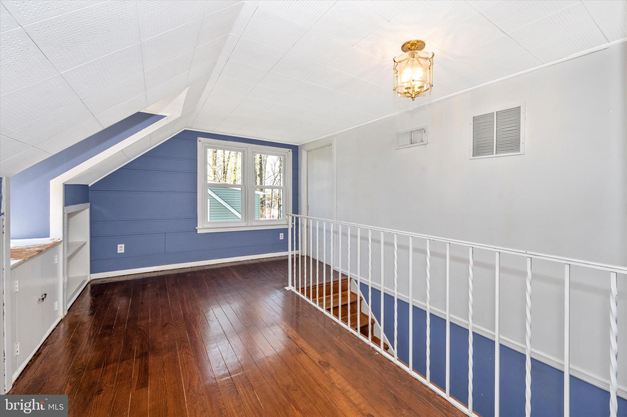 HOMEWOOD - Residential