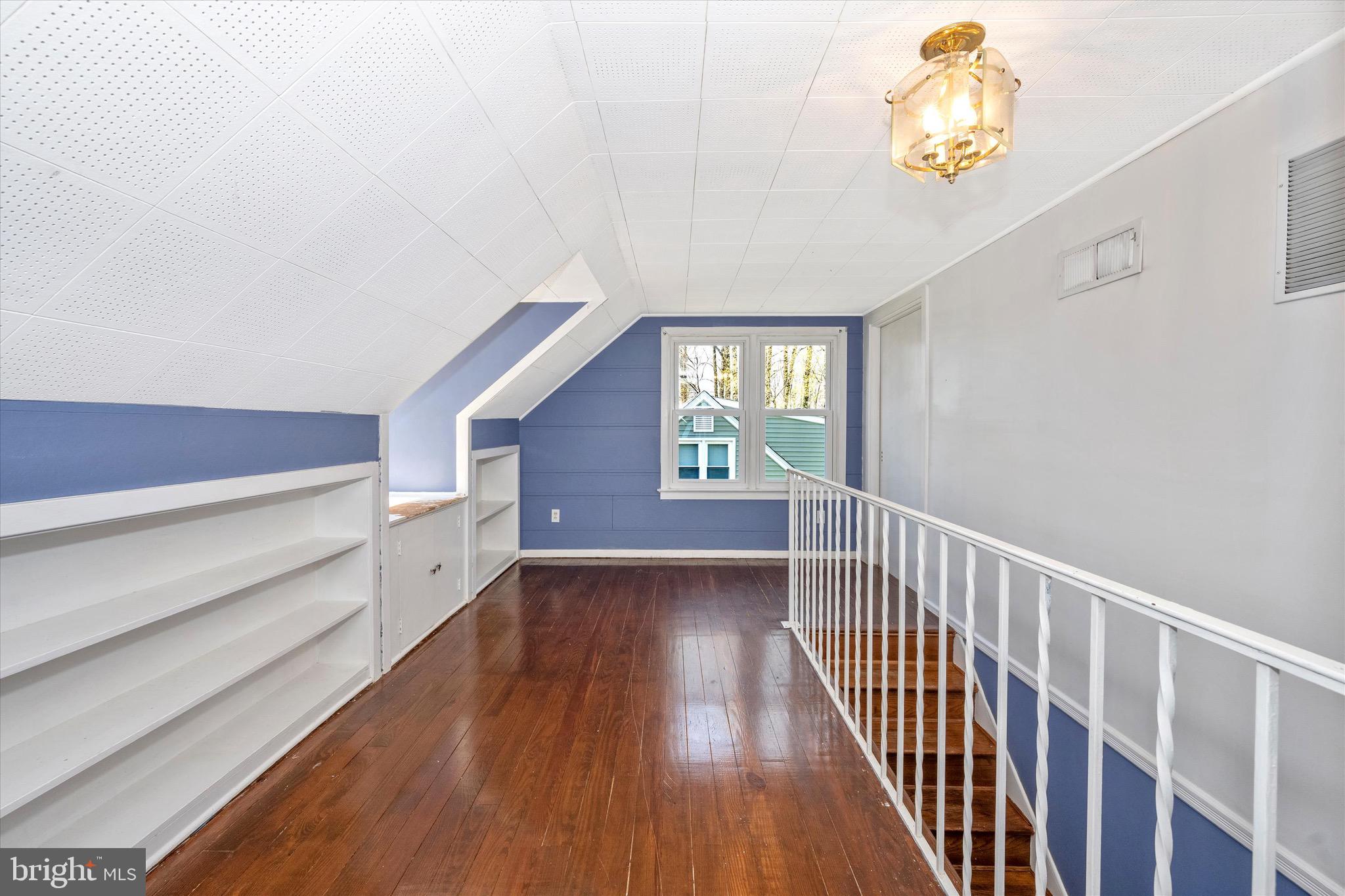 HOMEWOOD - Residential