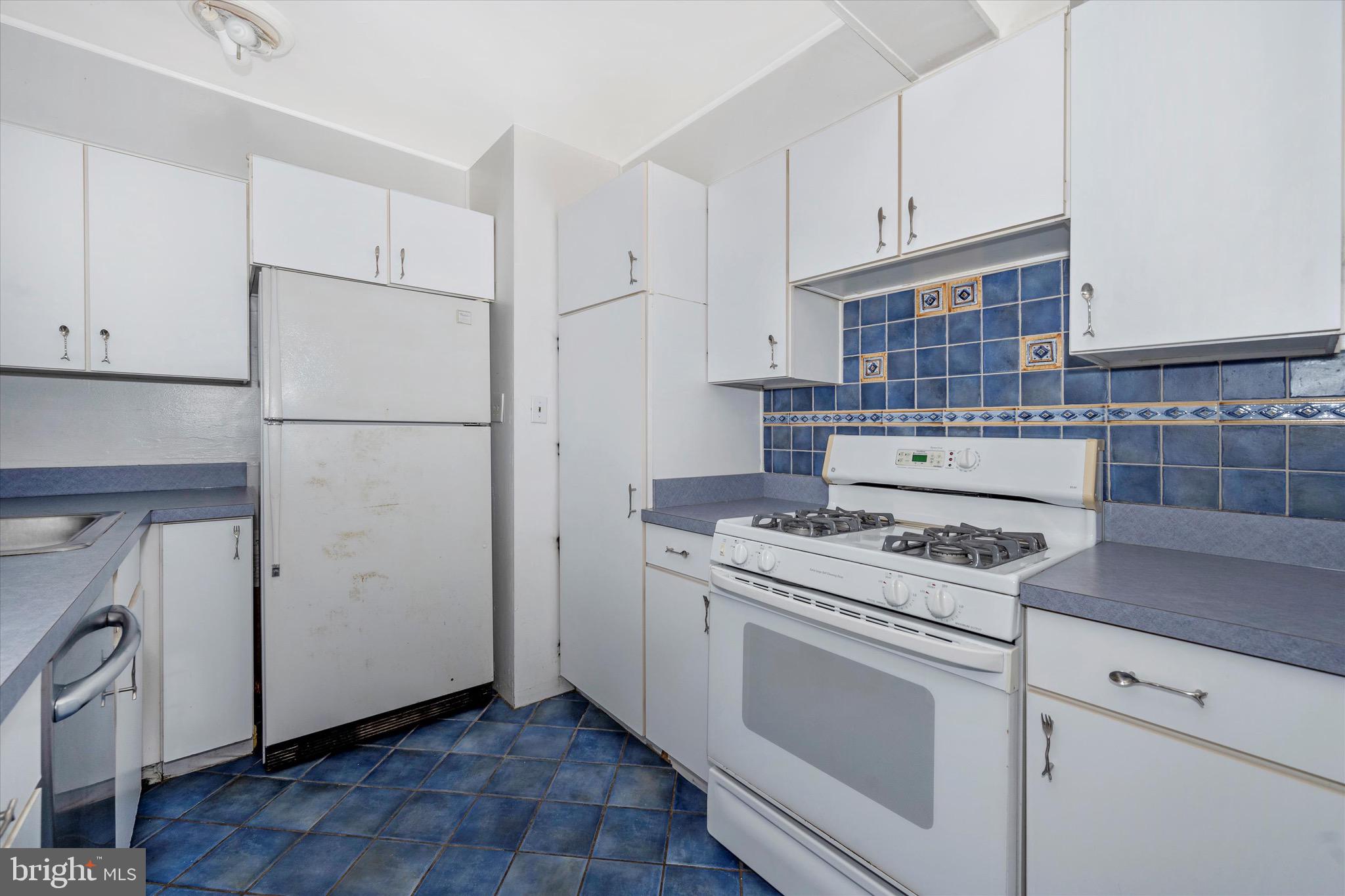 HOMEWOOD - Residential