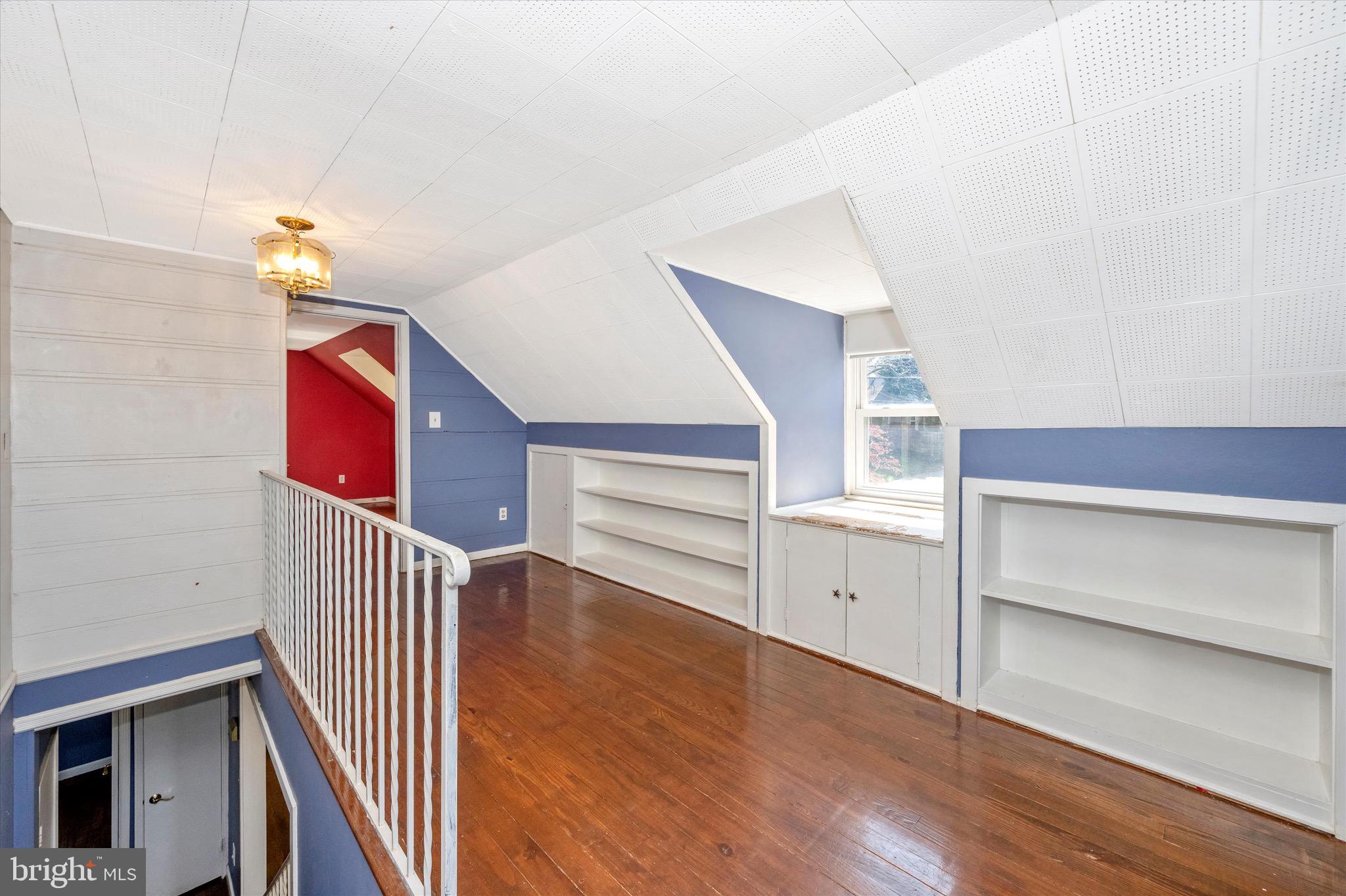 HOMEWOOD - Residential