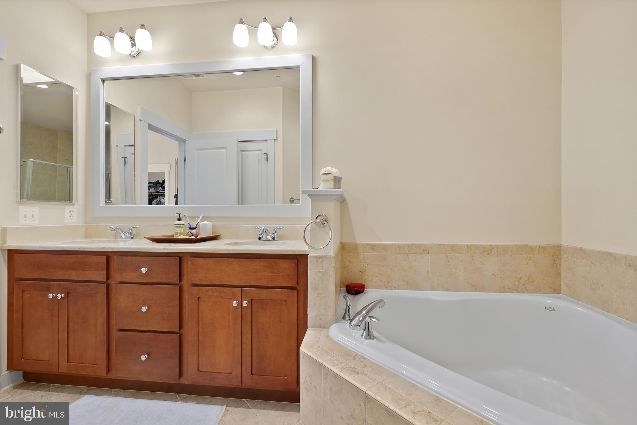 FOREST GLEN PARK - Residential