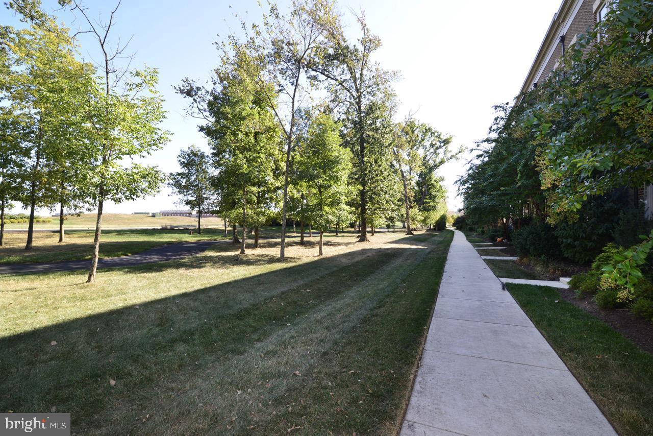 BRAMBLETON TOWN CENTER - Residential Lease