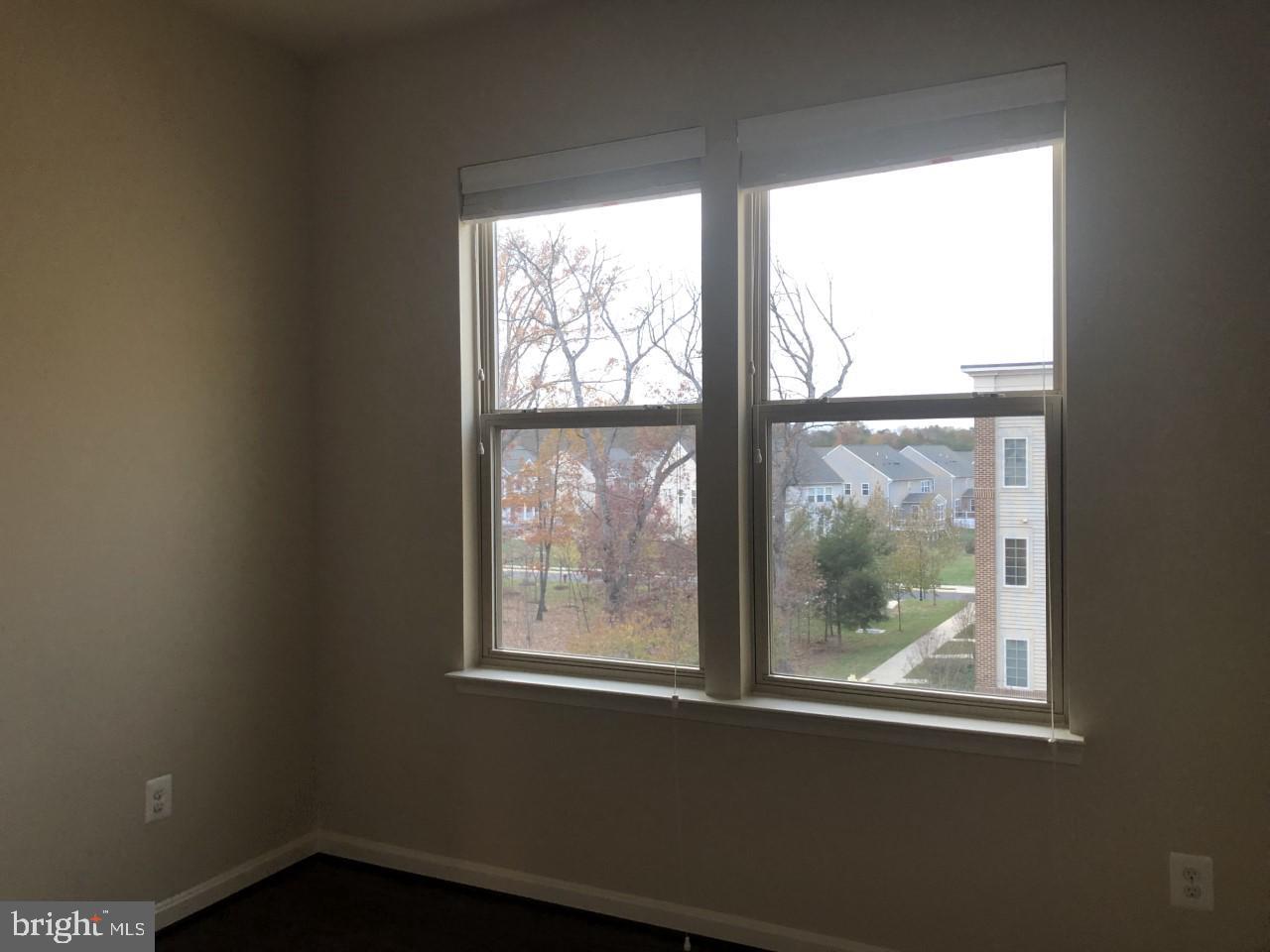 BRAMBLETON TOWN CENTER - Residential Lease