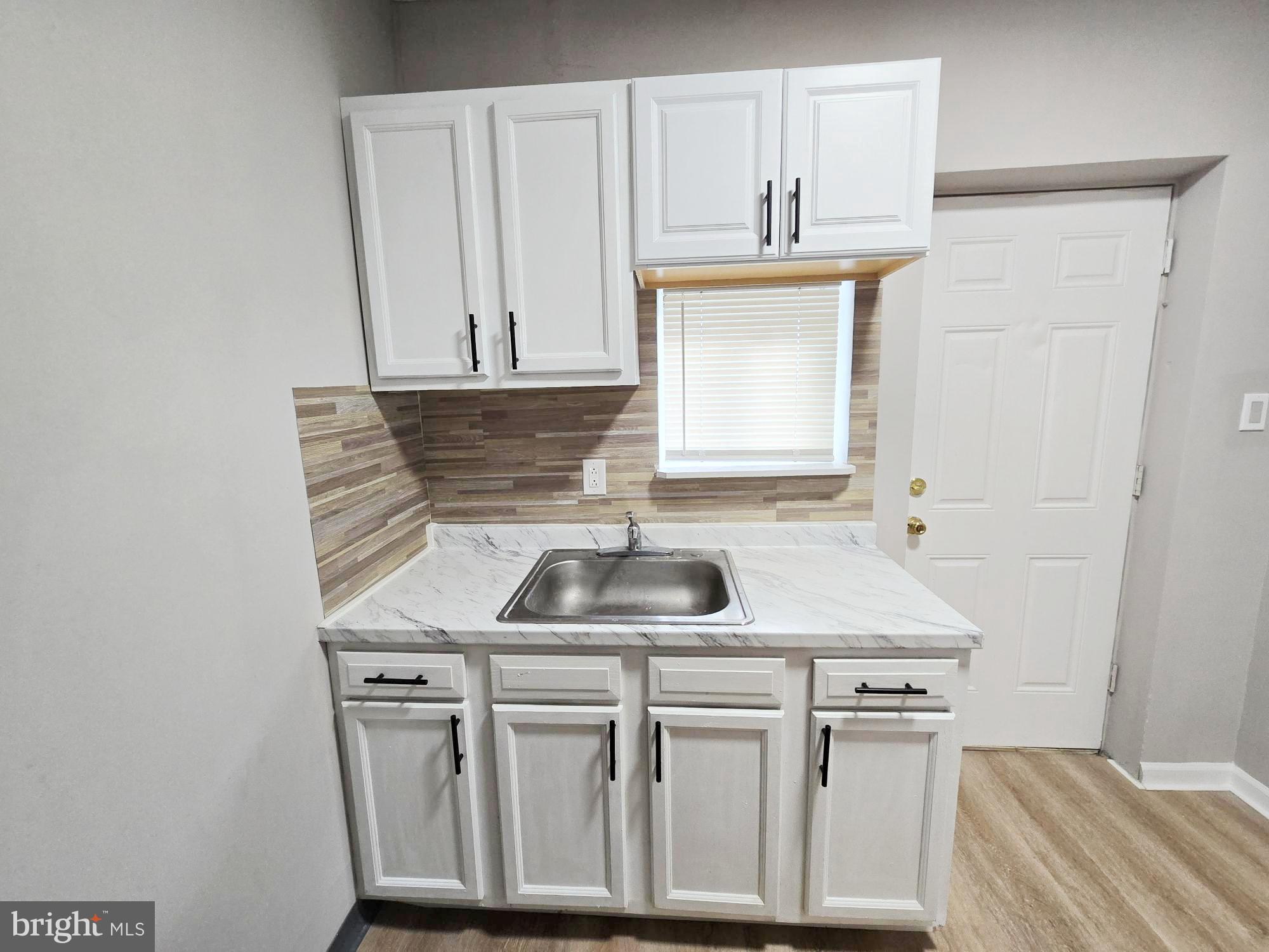 POINT BREEZE - Residential Lease