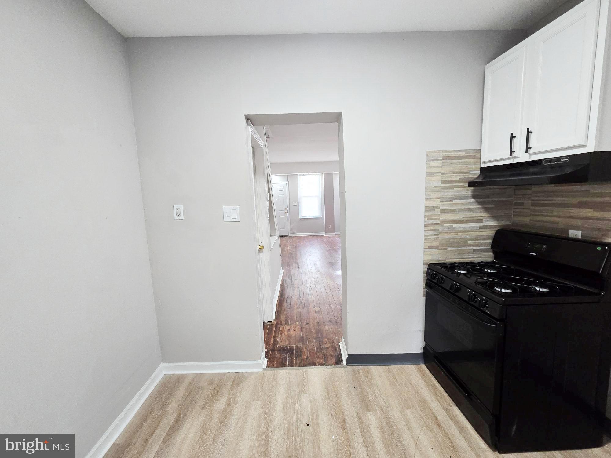 POINT BREEZE - Residential Lease