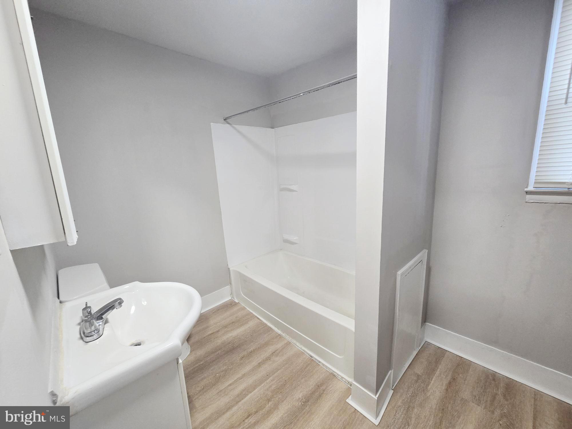 POINT BREEZE - Residential Lease