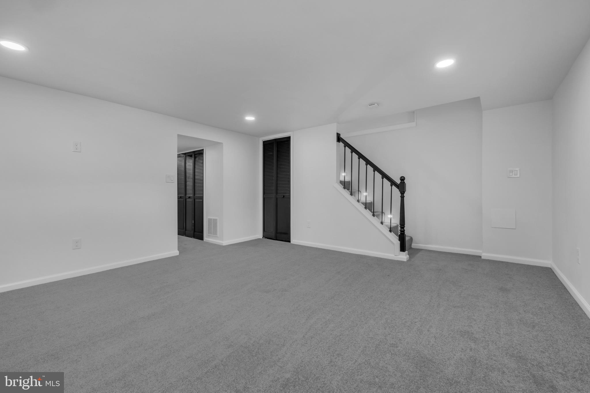 STONEWOOD-PENTWOOD-WINSTON - Residential