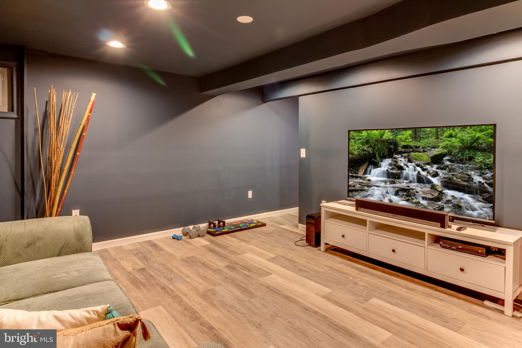 DUNN LORING WOODS - Residential