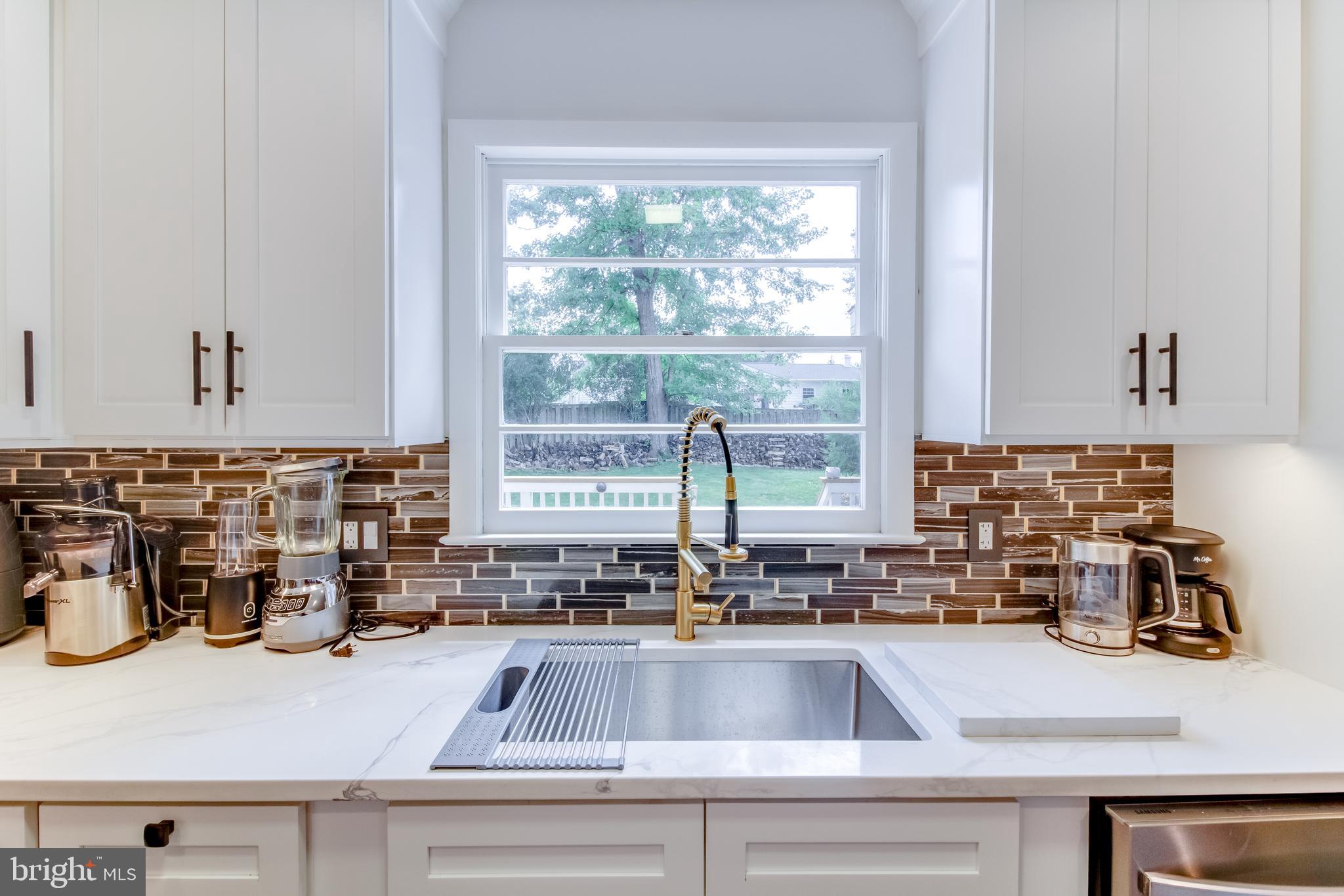 DUNN LORING WOODS - Residential