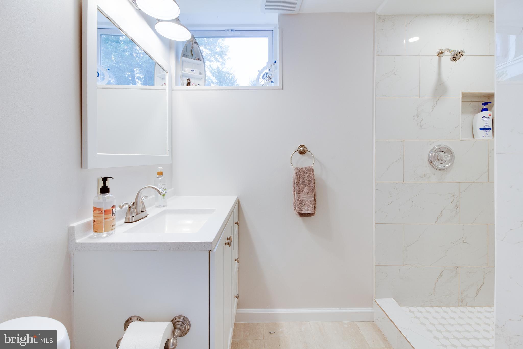 DUNN LORING WOODS - Residential