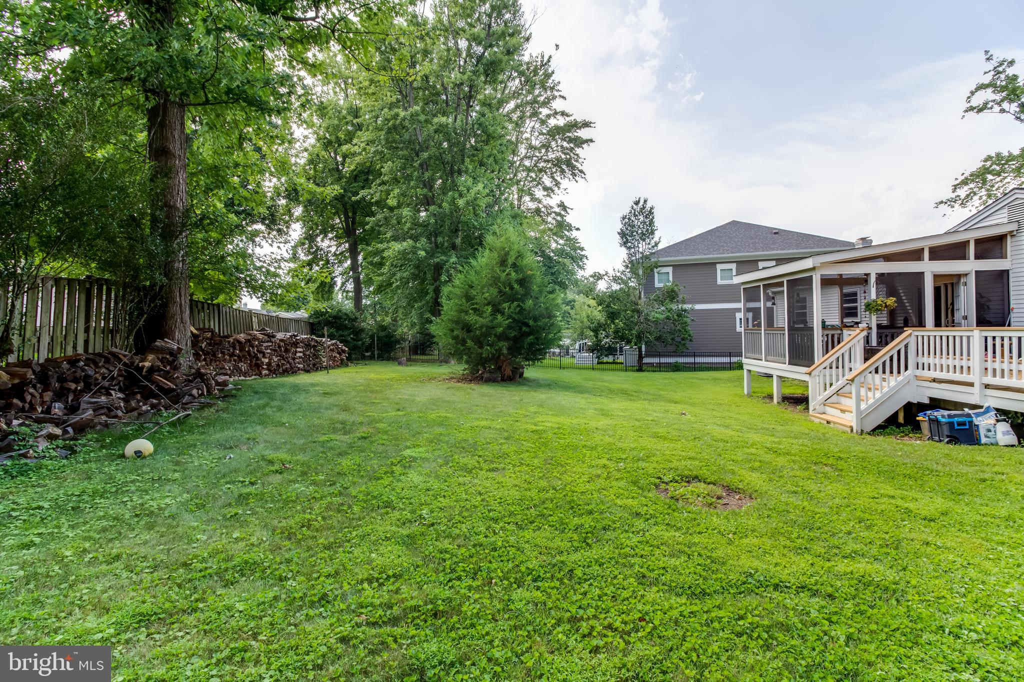 DUNN LORING WOODS - Residential