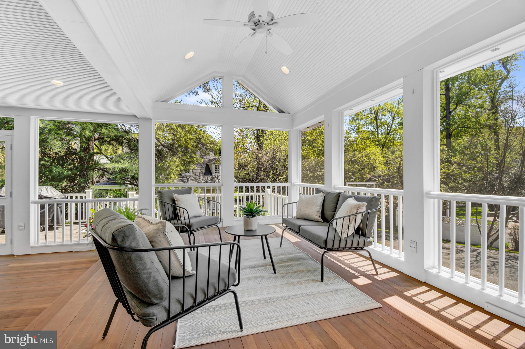 BROADMONT - Residential