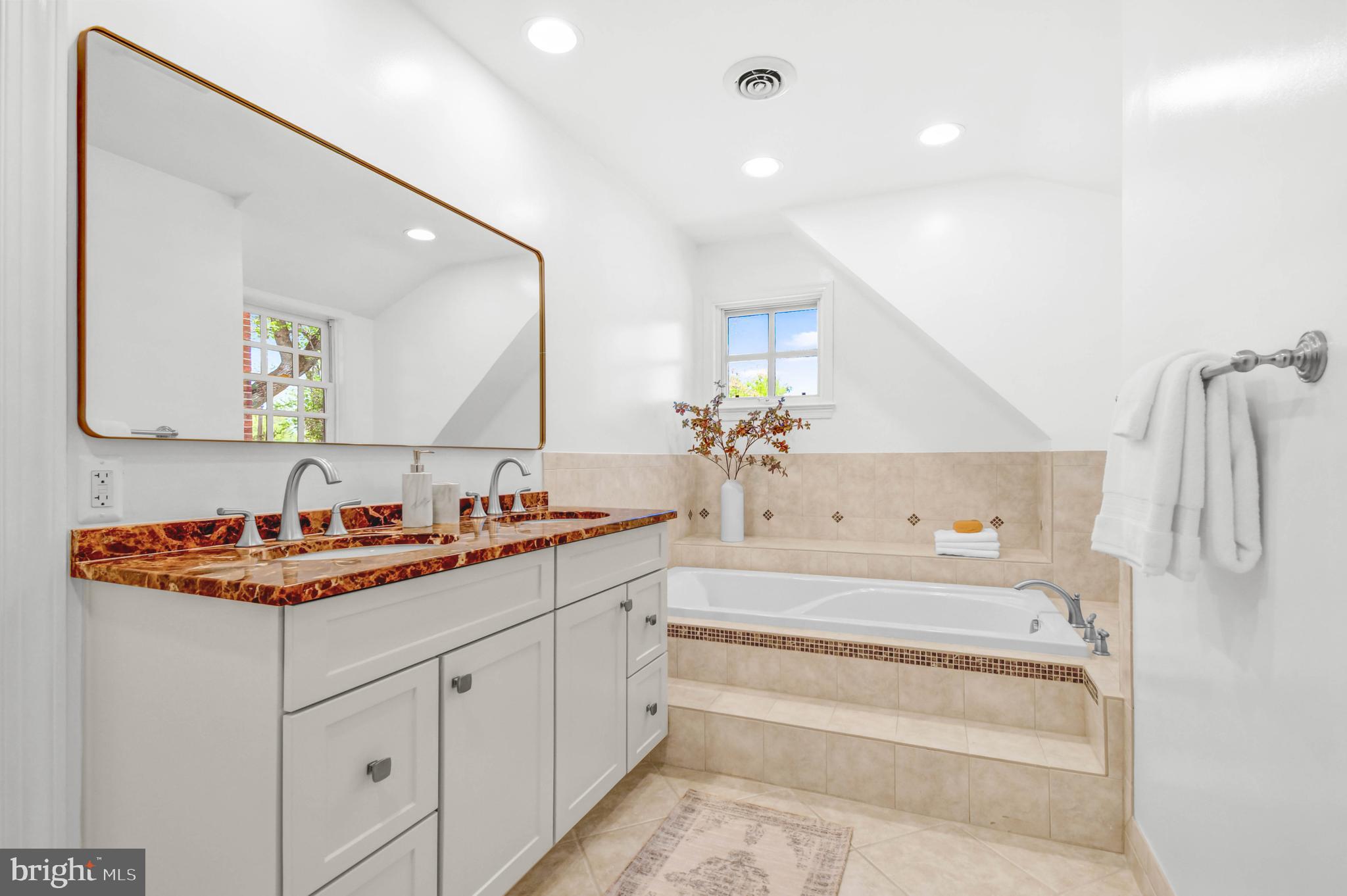 BROADMONT - Residential