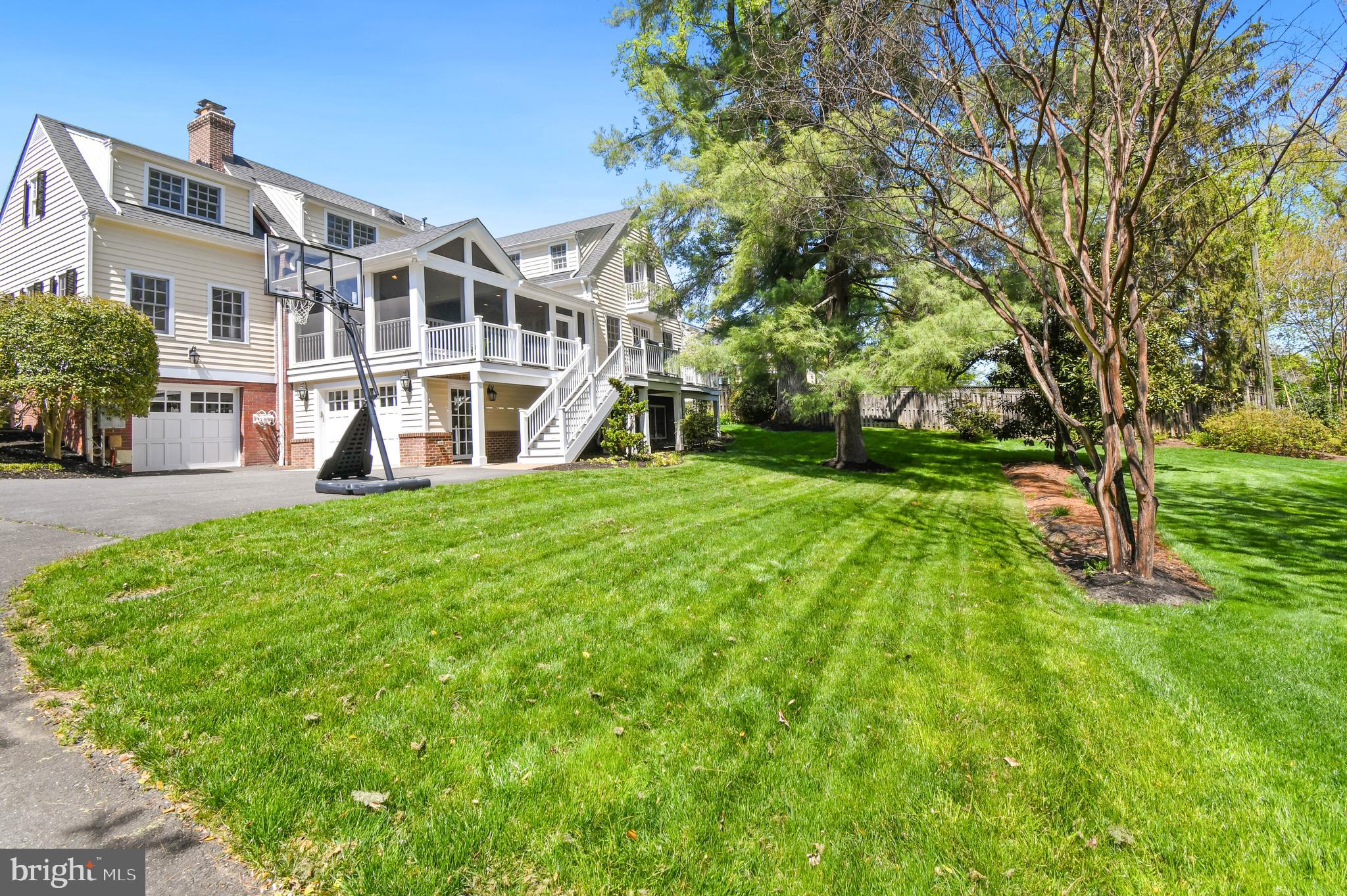 BROADMONT - Residential