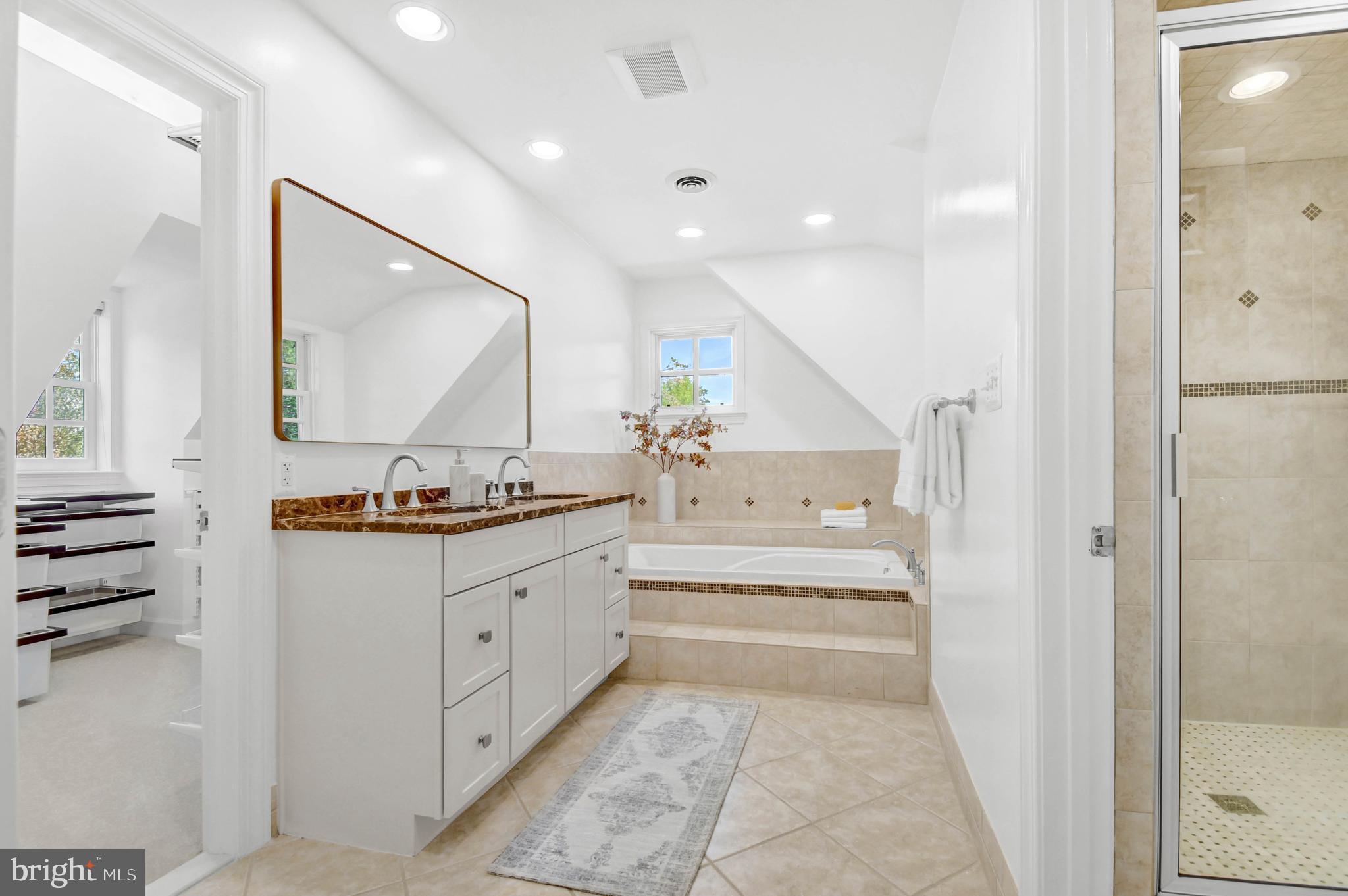 BROADMONT - Residential