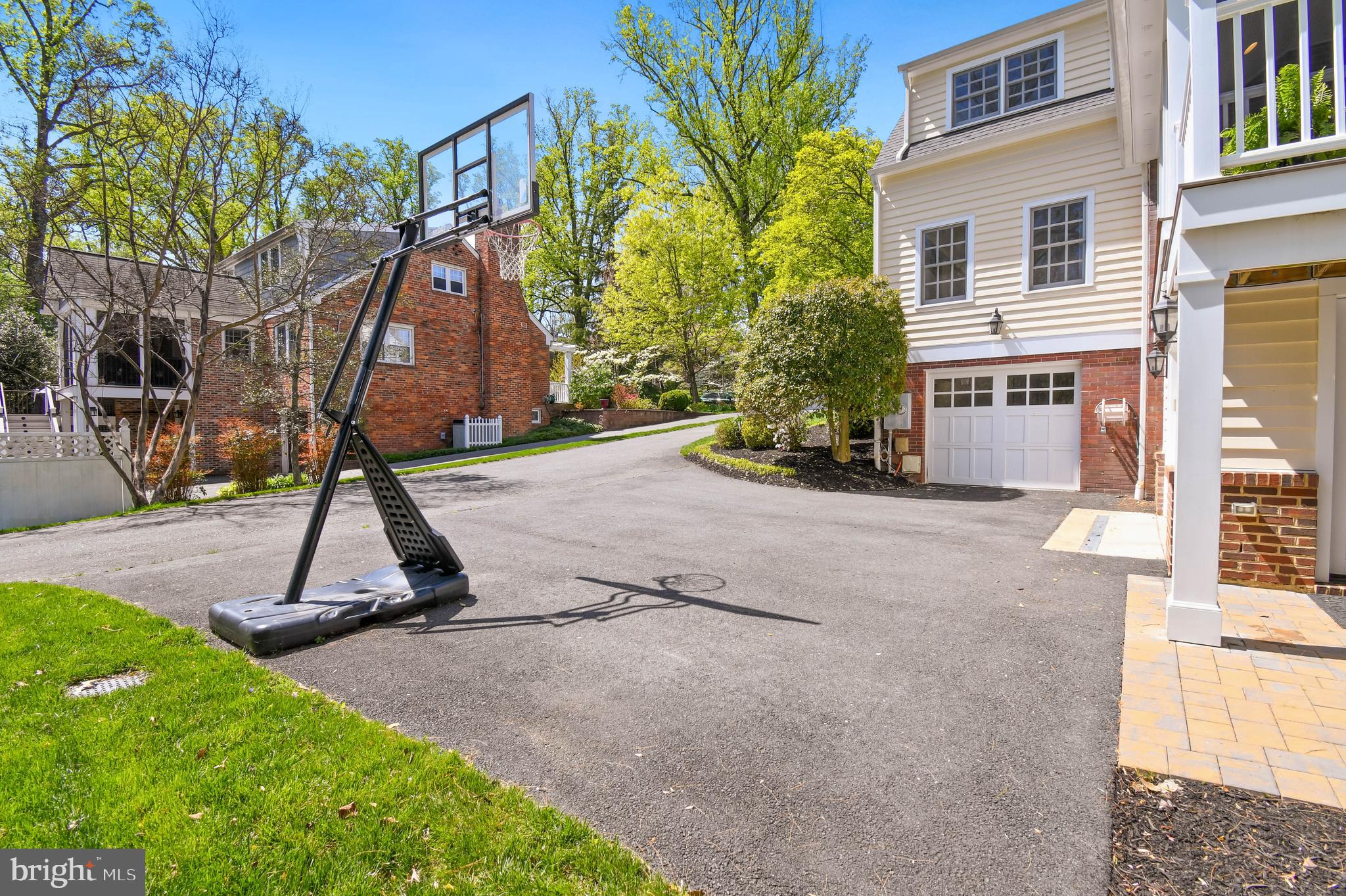 BROADMONT - Residential