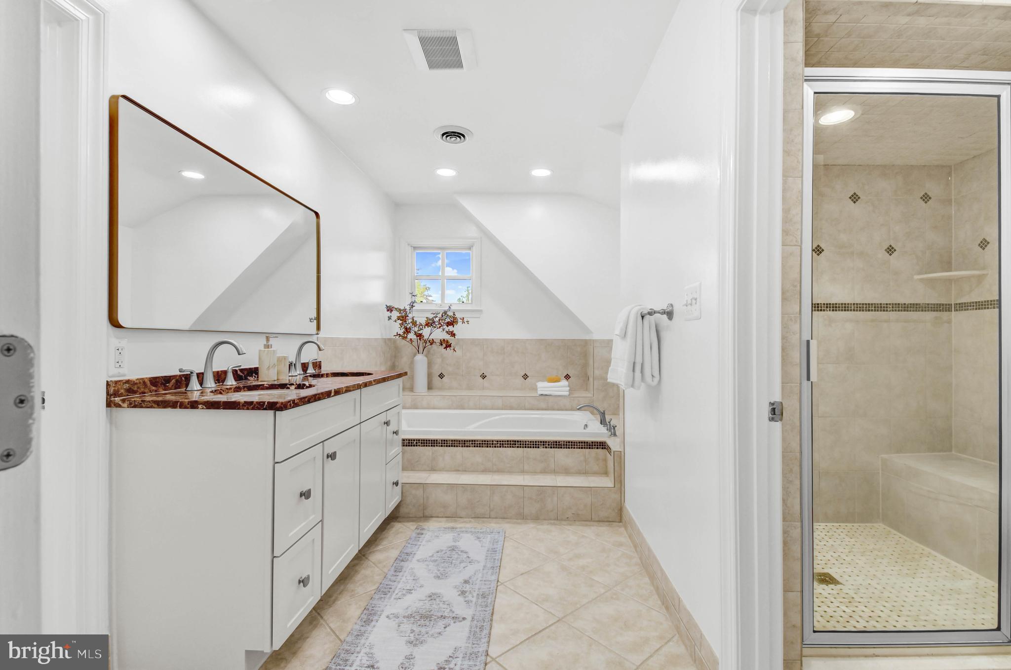 BROADMONT - Residential