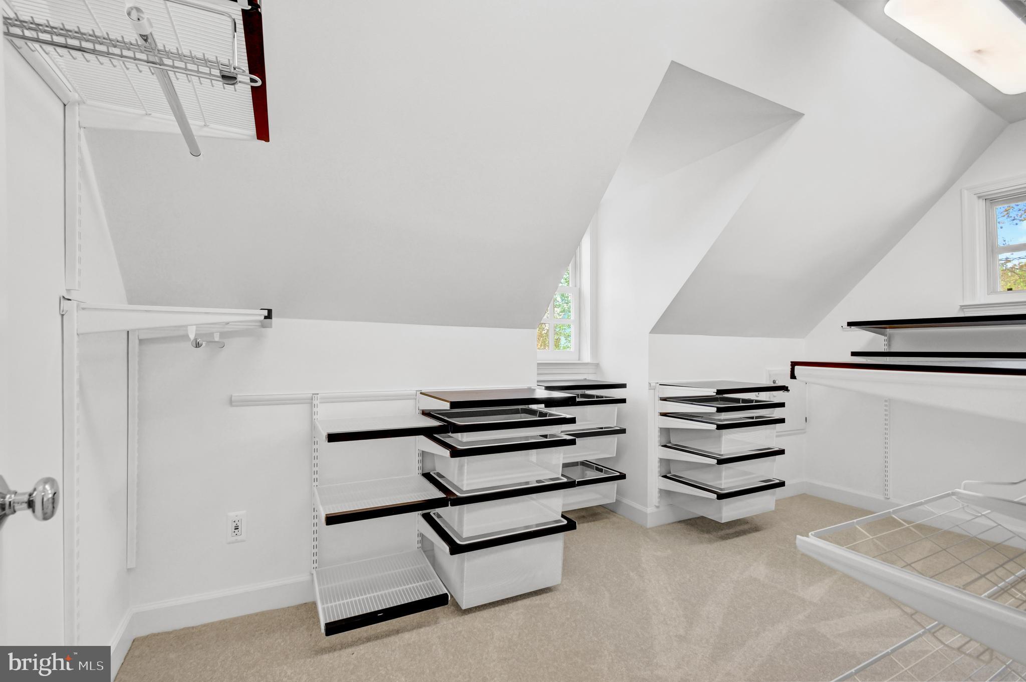 BROADMONT - Residential